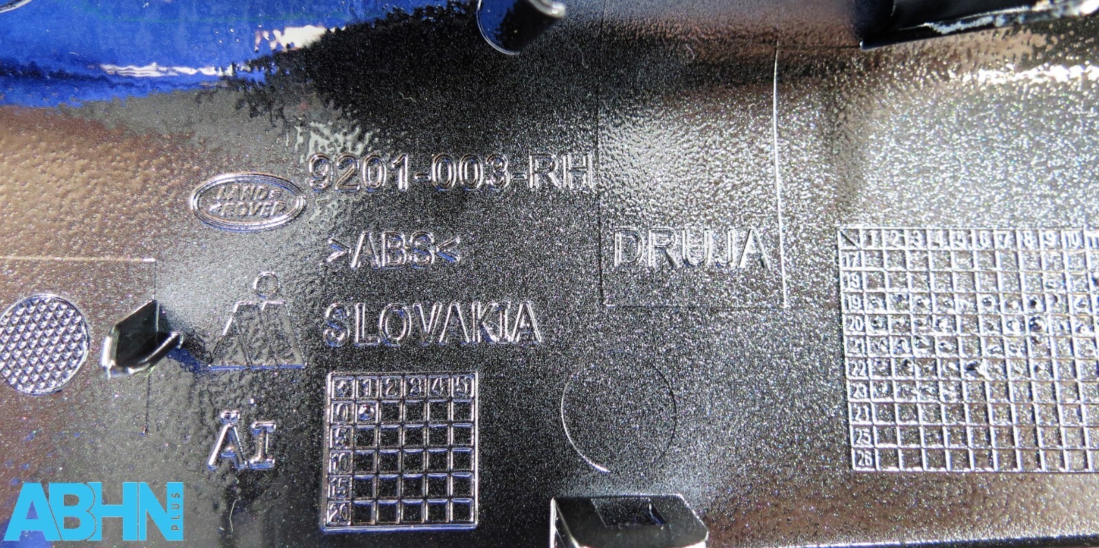 Evoque L551 Velar L560 L550 X761 Right Wing Mirror Cover Santorini Black - Image 8