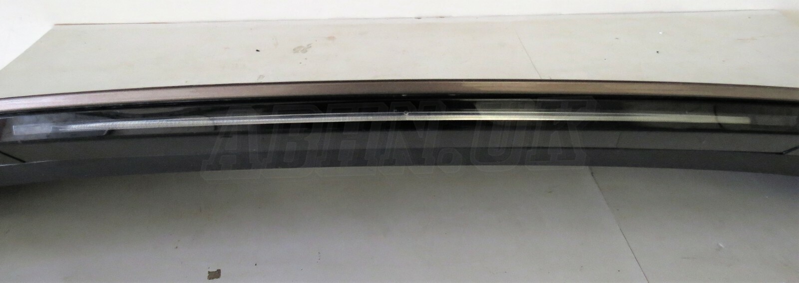 Range Rover Evoque L551 (2018-20) Genuine Rear Tailgate Spoiler Kaikoura Stone 5 - Image 12