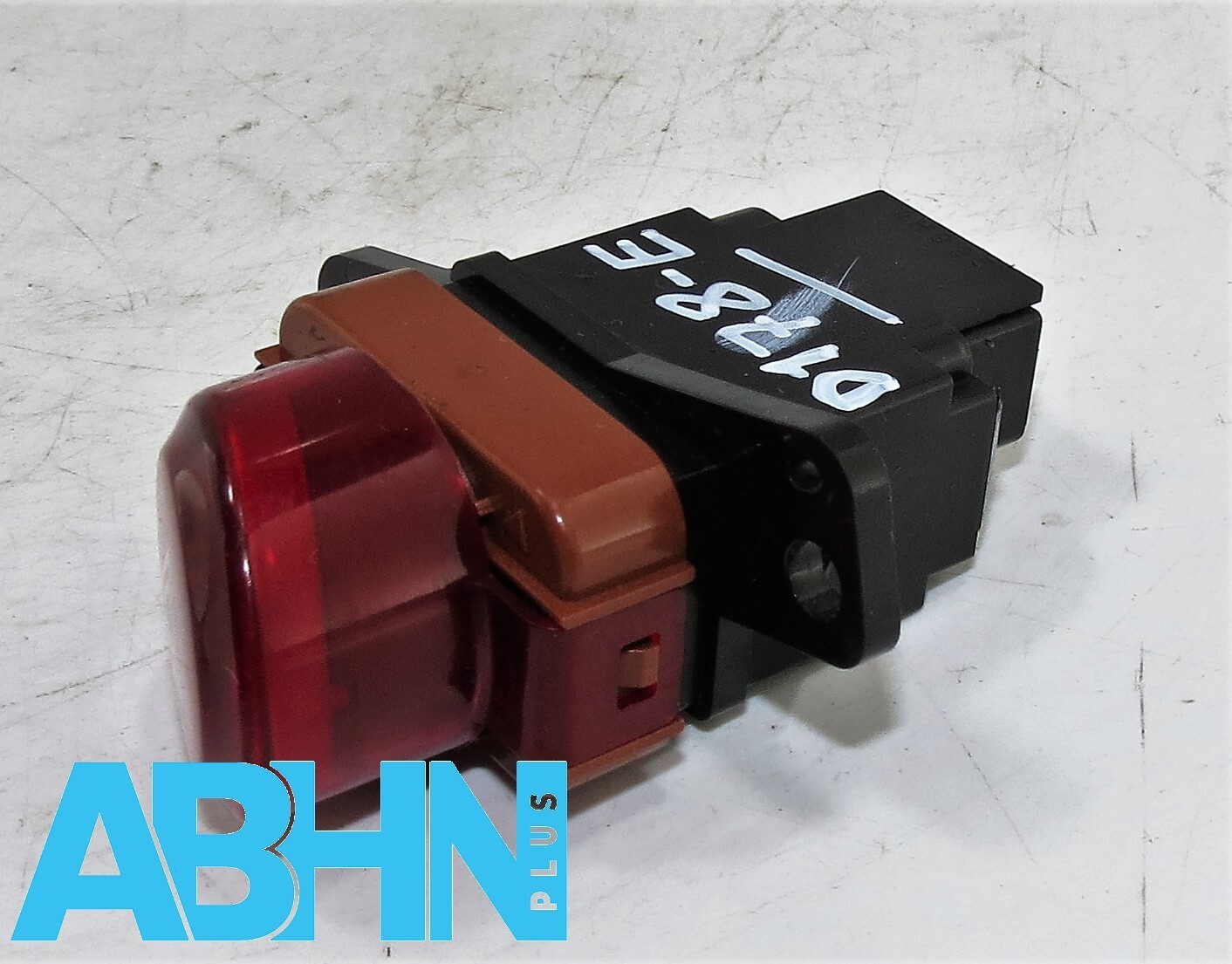 Honda Civic VIII MK8 /2005-2011 Flasher Hazard Warning Light Switch M30576 5-Pin - Image 5