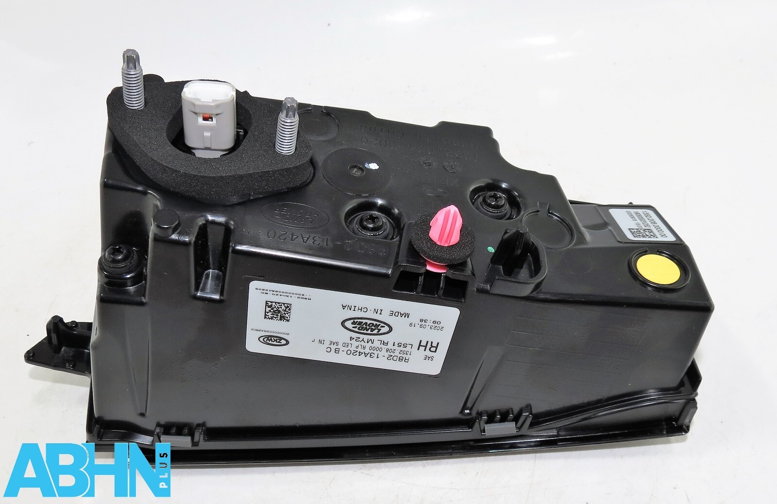 R8D2-13A420-AC Rear Right Tailgate Light Assy for Range Rover Evoque L551 /24-on - Image 13