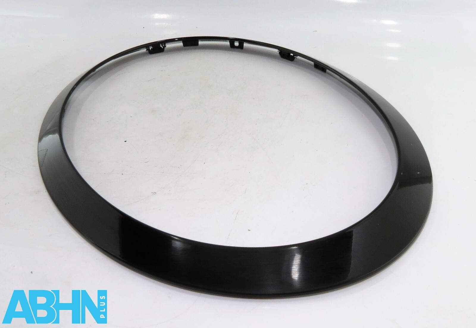 5A2F426 Mini F66 Hatch Genuine Right Side Headlight Surround Trim Gloss Black - Image 4