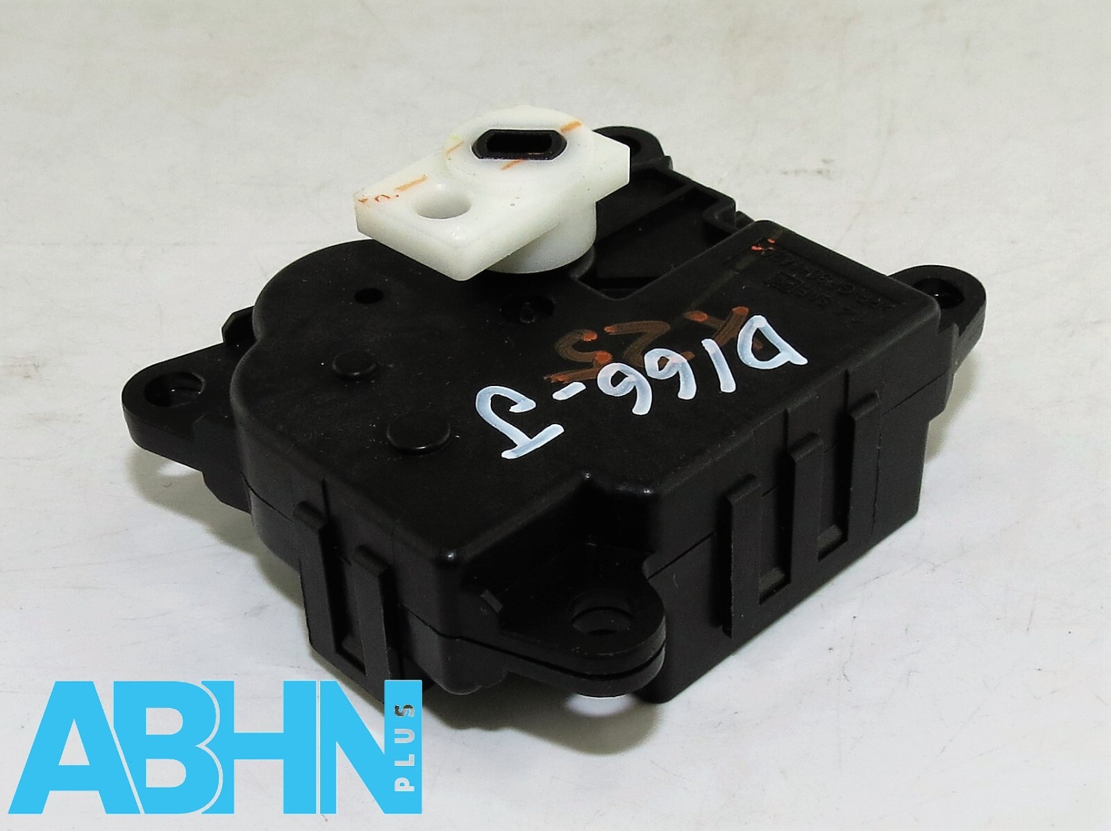277326RF0A Nissan Qashqai J12 Genuine Electric A/C Heater Flap Actuator Motor - Image 4