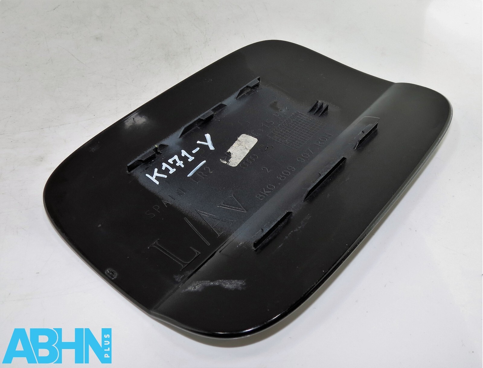 Audi A4 8K2 B8 (2008-2015) Saloon Fuel Flap Cover 8K0809907 Solid Black L/AV LR2 - Image 5