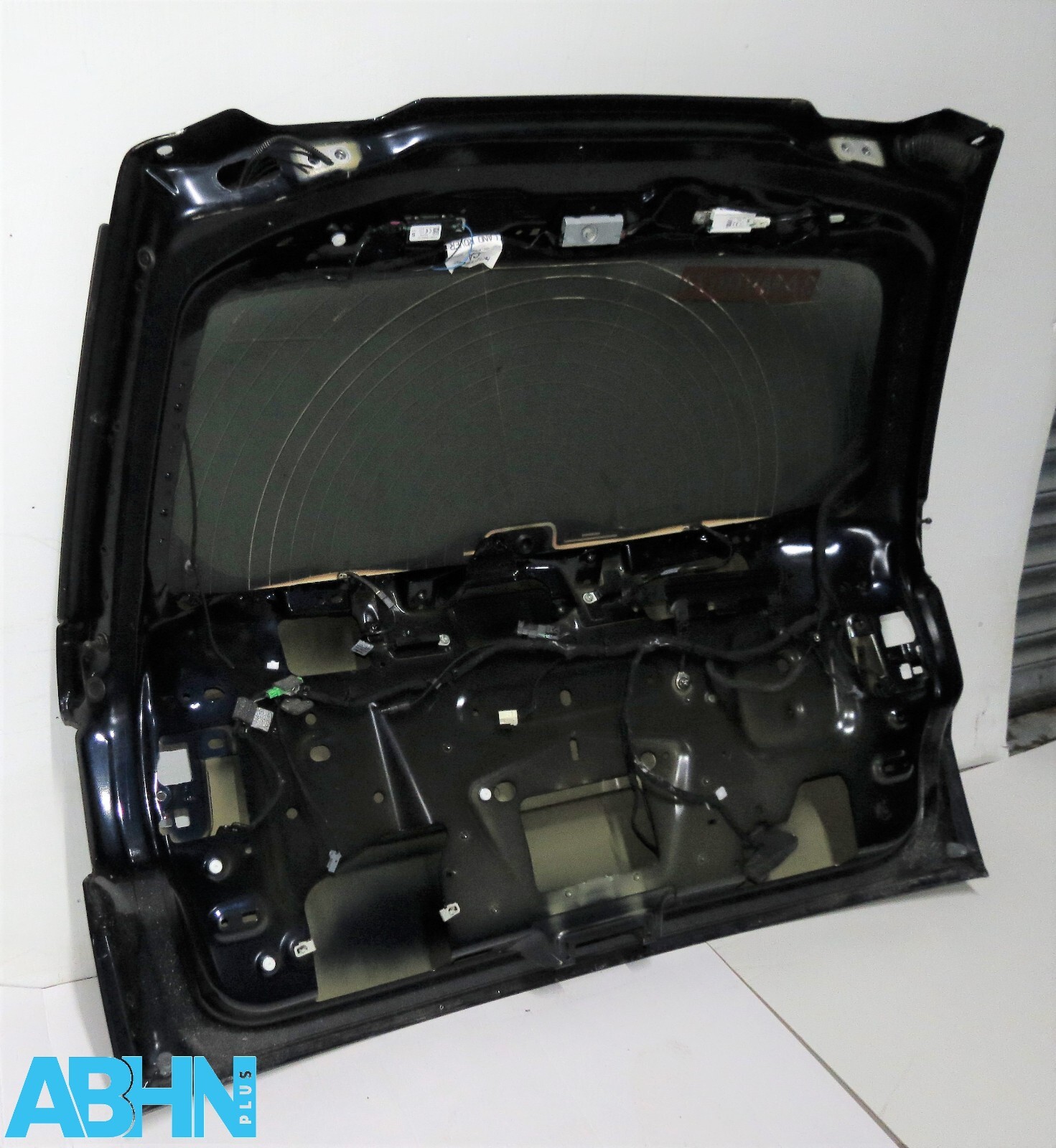 LR Discovery Sport L550 OEM Tailgate Window Factory Tinted Glass Portofino Blue - Image 6