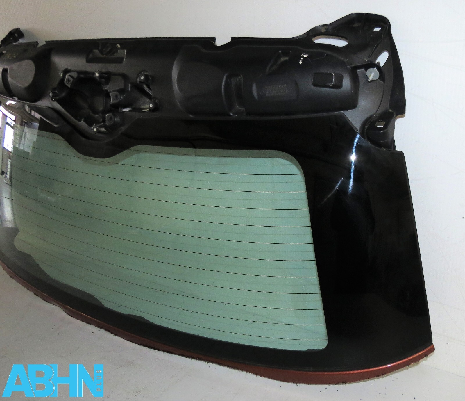 Land Rover Discovery 5/V (15-25) L462 Genuine Tailgate Window Non-Tinted Glass - Image 5