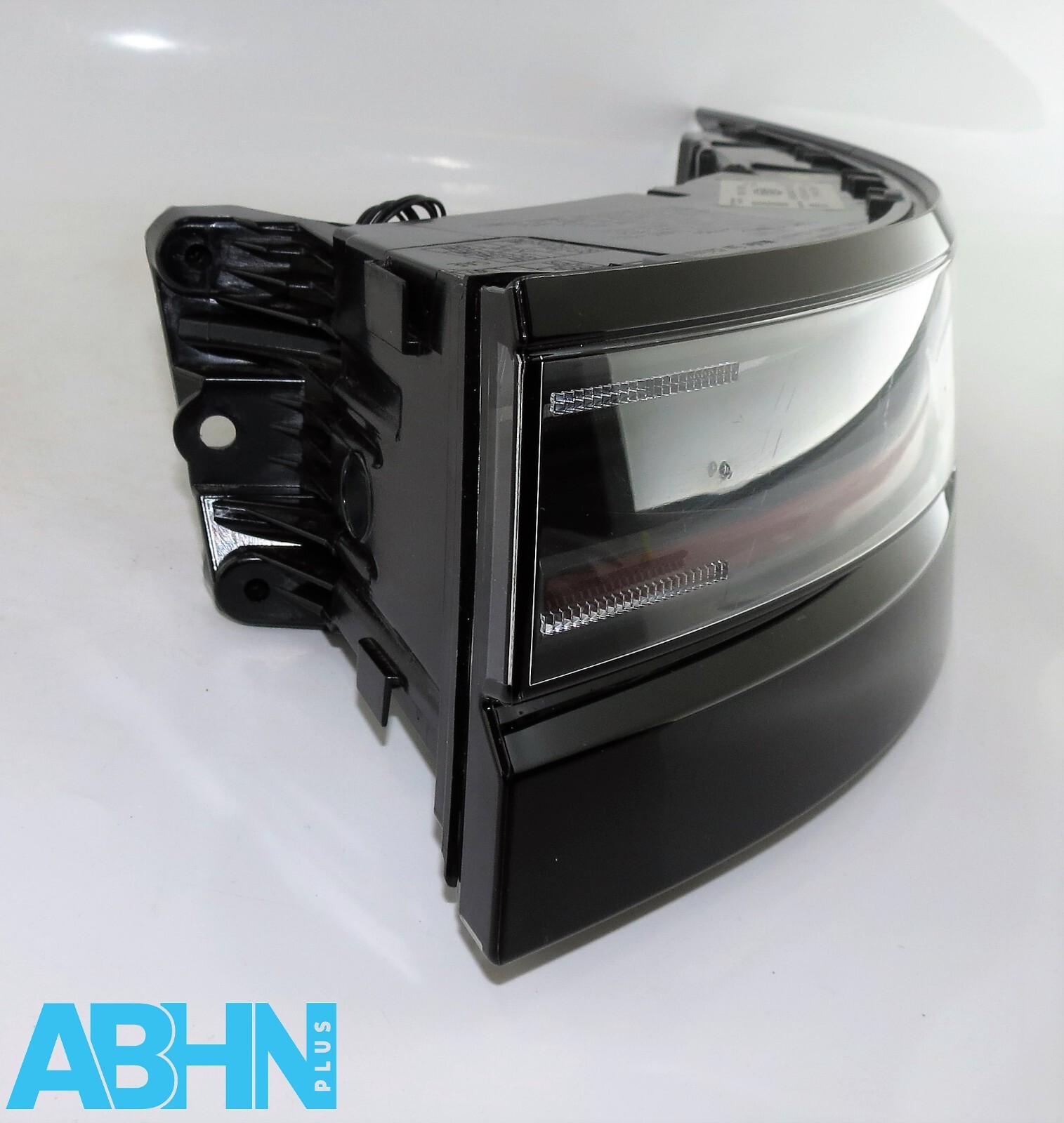 R8D2-13404-A LR Range Rover Evoque L551 (2024) Right Rear Outer Light Assy - Image 11