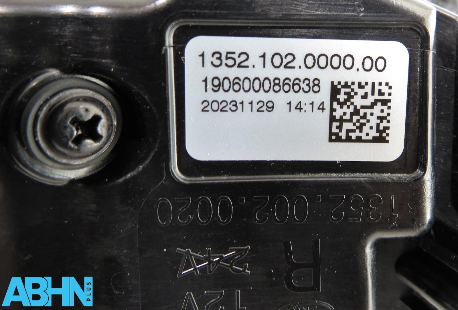 R8D2-13404-A LR Range Rover Evoque L551 (2024) Right Rear Outer Light Assy - Image 15