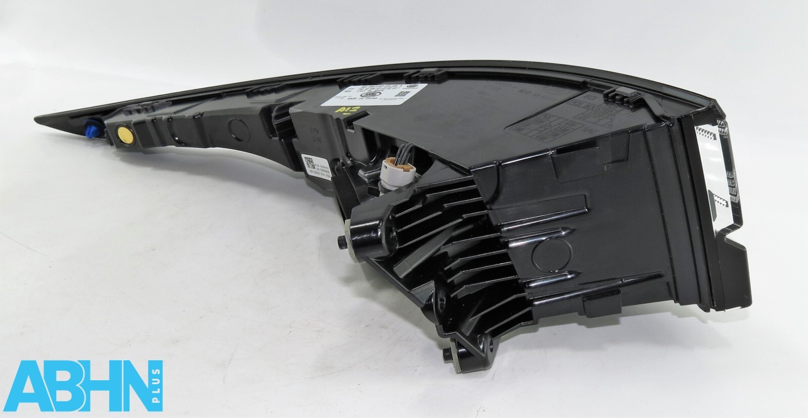R8D2-13404-AC LR Range Rover Evoque L551 (2024) Right Rear Body Outer Light Assy - Image 8