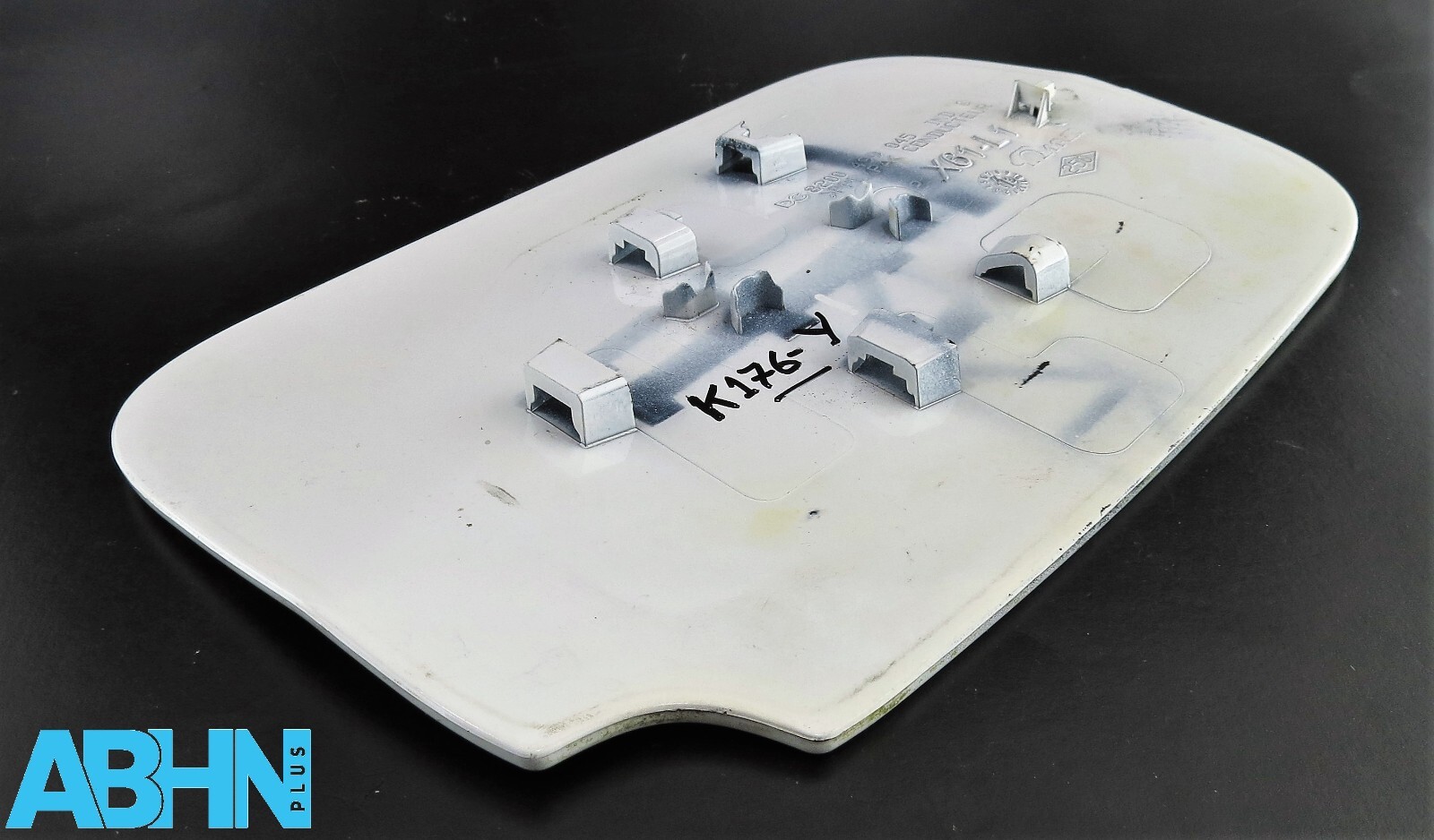 Renault Kangoo MK2 (08-18) Fuel Filler Flap Cover 8200499045 Solid White X61-L1 - Image 5