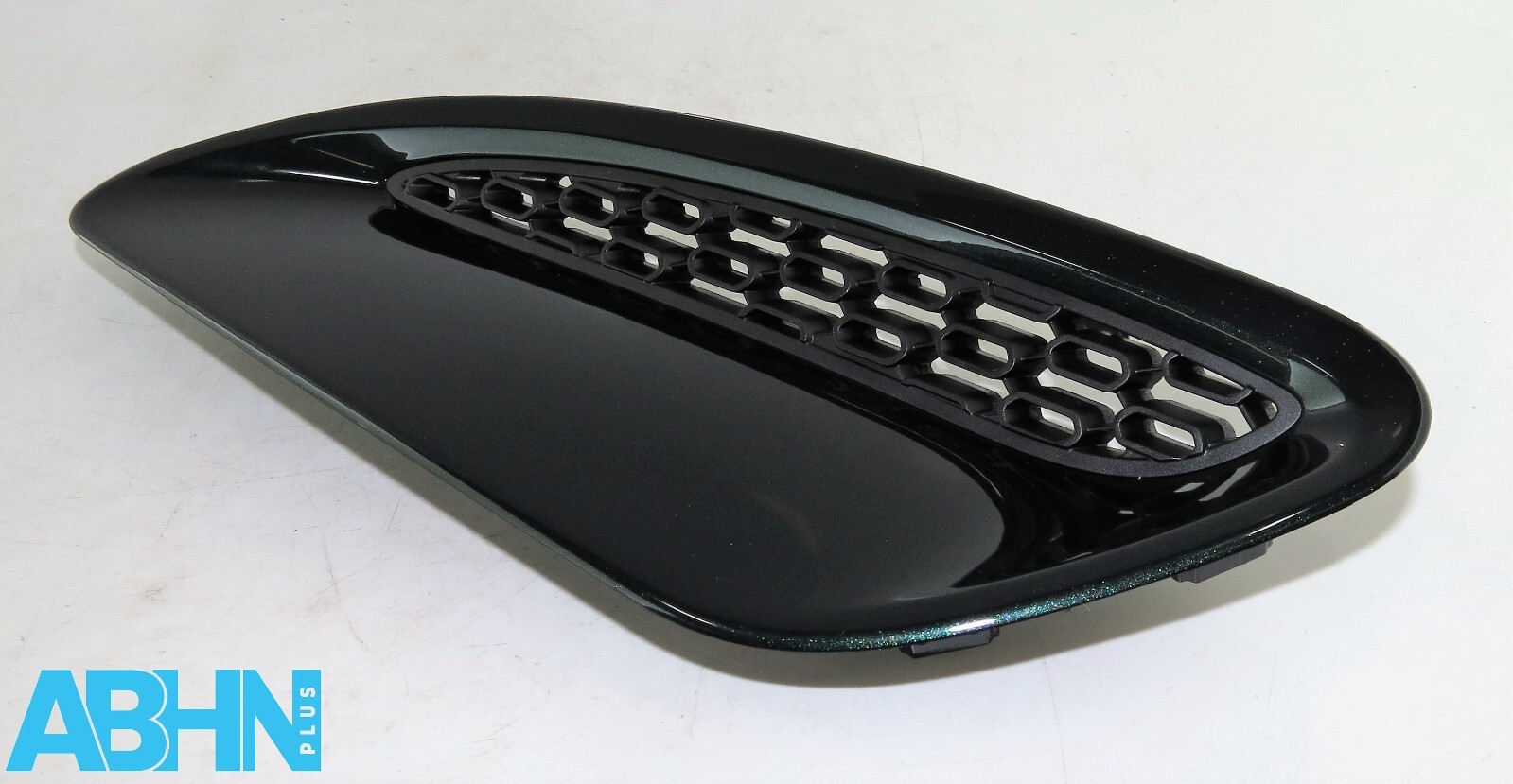 MX5316C629CC Jaguar F-Type Genuine Left Side Bonnet Vent Grille Trim Green HGY* - Image 6