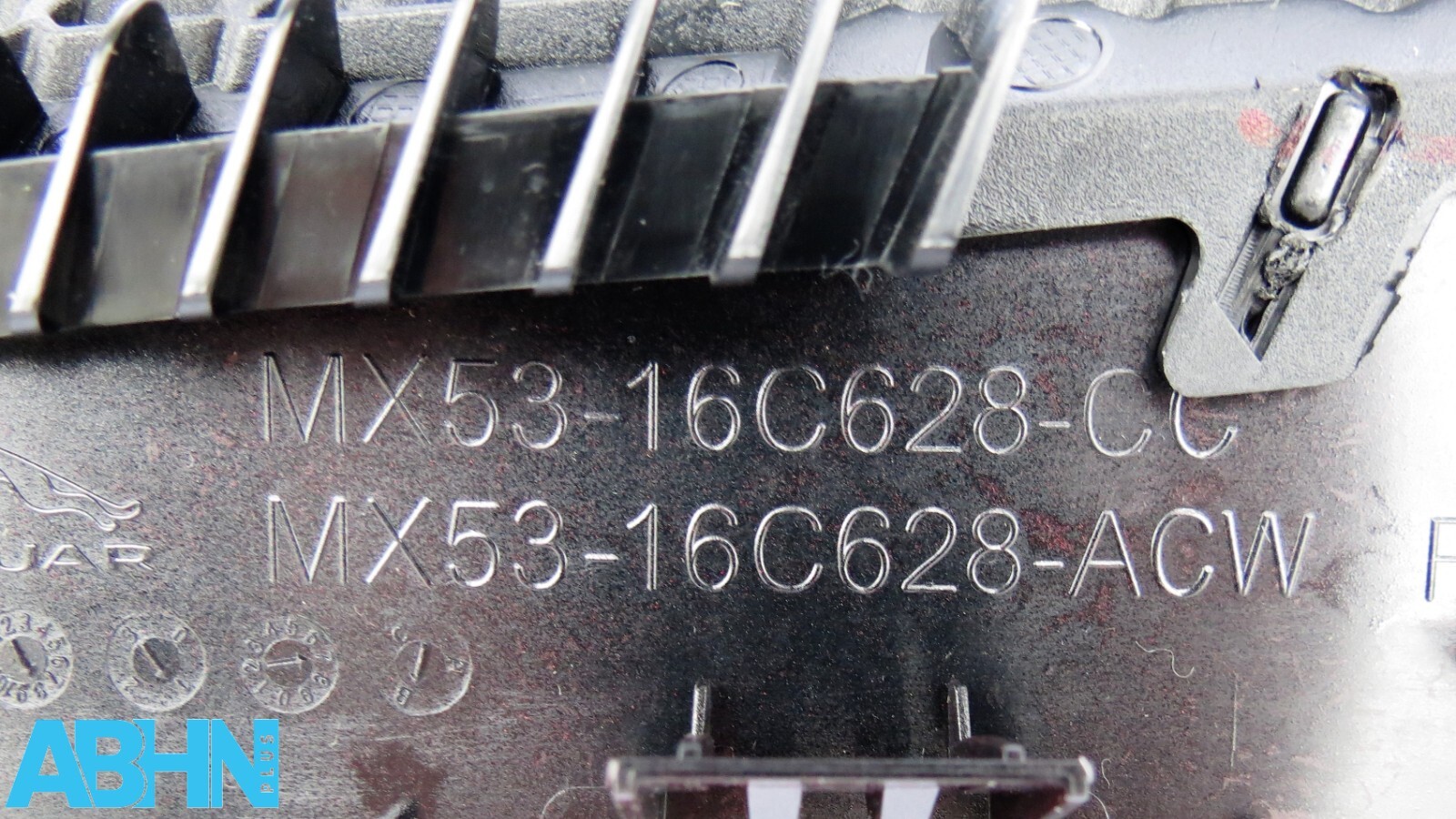 MX5316C628CC Jaguar F-Type Genuine Right Side Bonnet Vent Grille Trim Red CAH - Image 10