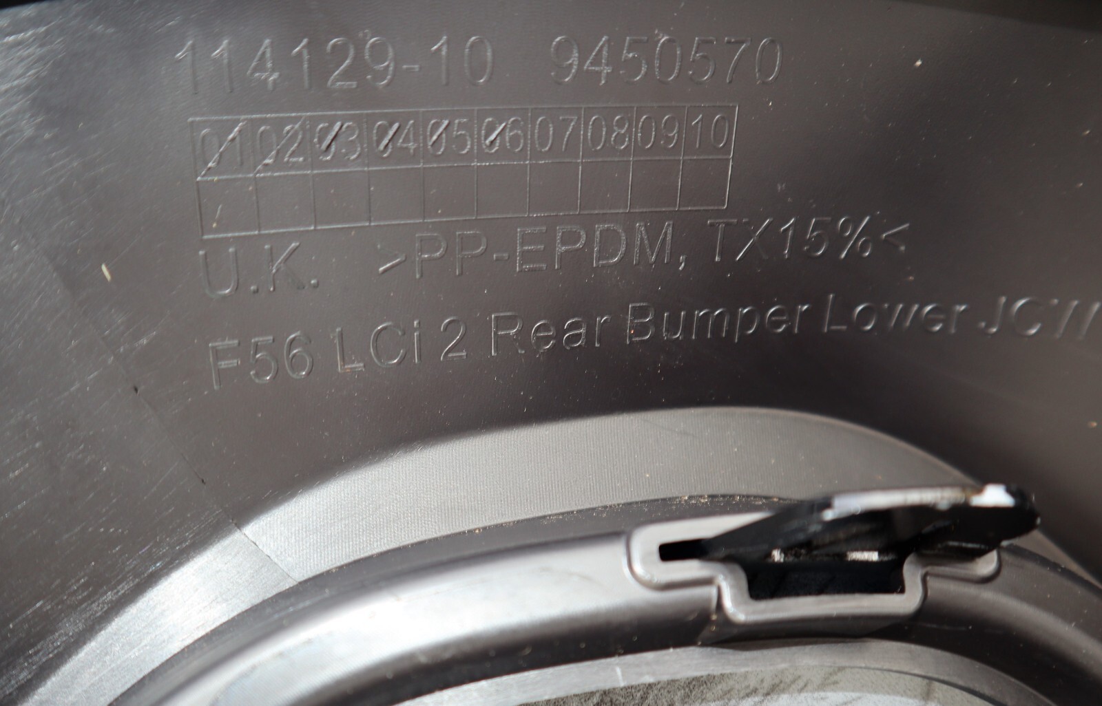 Mini Cooper JCW F56 LCi2 Rear Complete Bumper Rooftop Grey 4 PDC Hole Tow Fog - Image 14