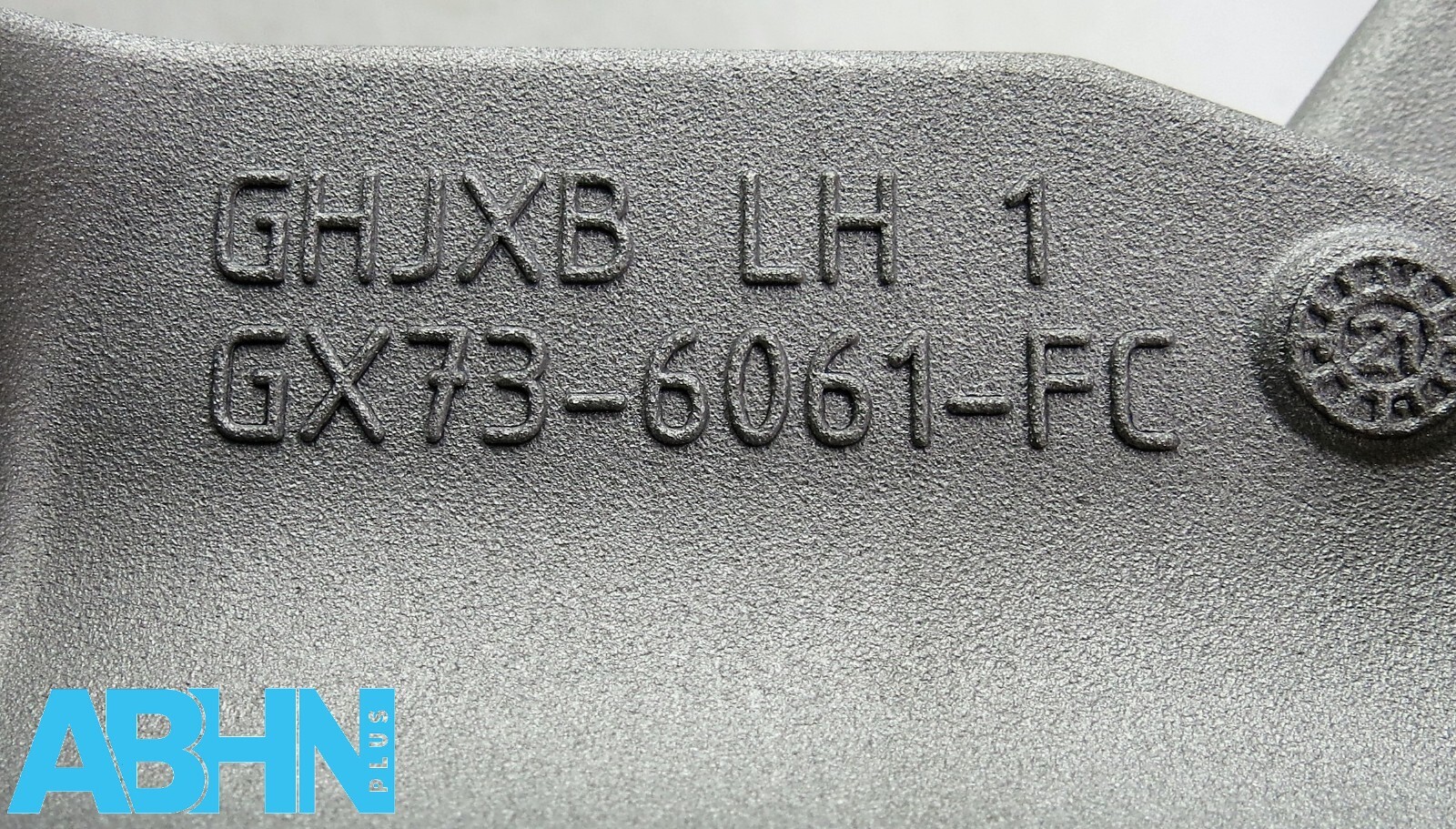 GX73-6061-FC Jaguar XE 15-24 Genuine New GHJXB LH Left Side Engine Mount Bracket - Image 11