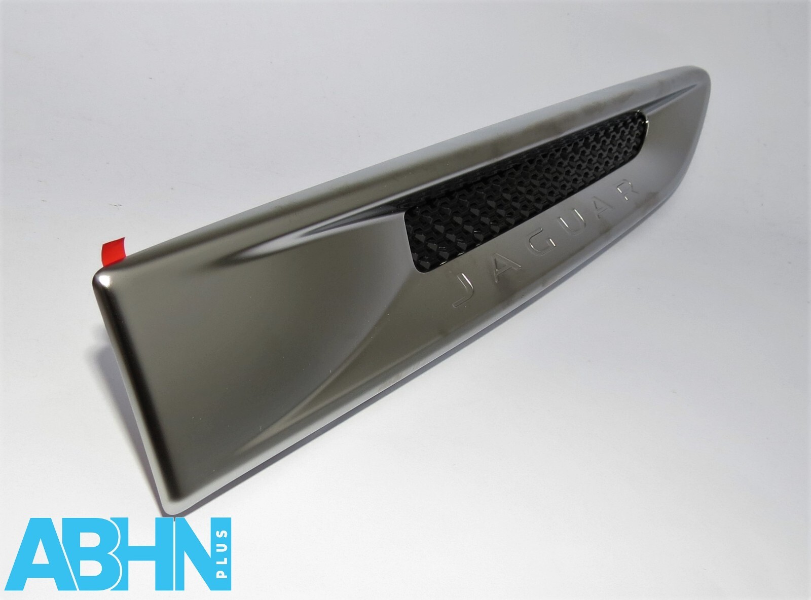 GX73-280B10-BE Jaguar F-Pace Genuine Right Side Wing Fender Grill Noble Chrome - Image 4