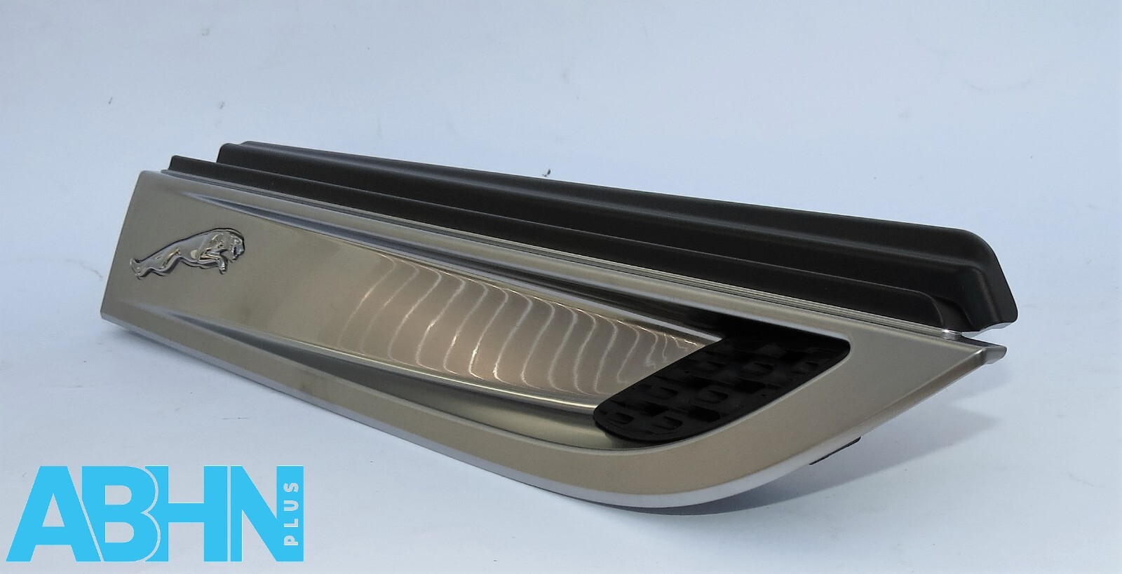 MX53-280B10-AD Jaguar F-Type Genuine Right Side Wing Fender Vent Grill Chrome - Image 4
