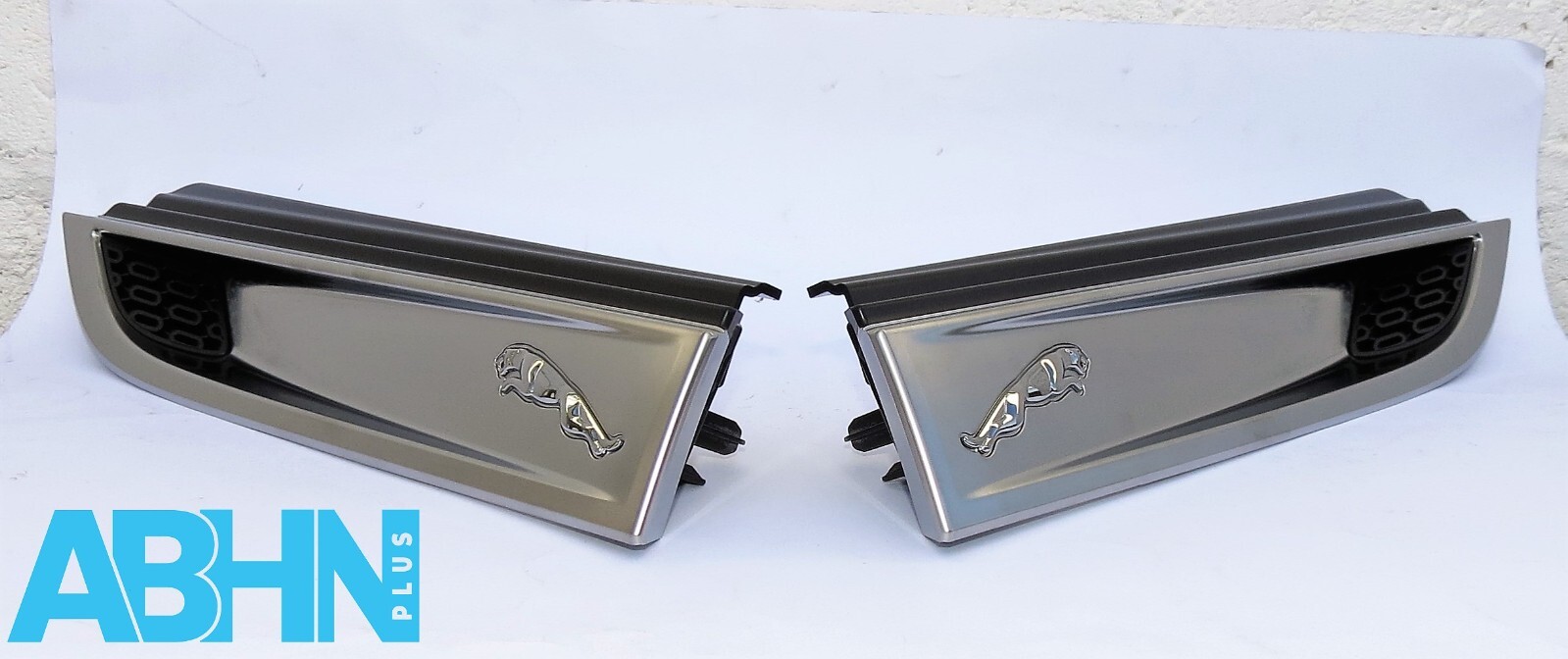 Jaguar F-Type X152 Genuine Pair Left + Right Side Wing Fender Vent Grill Chrome - Image 3