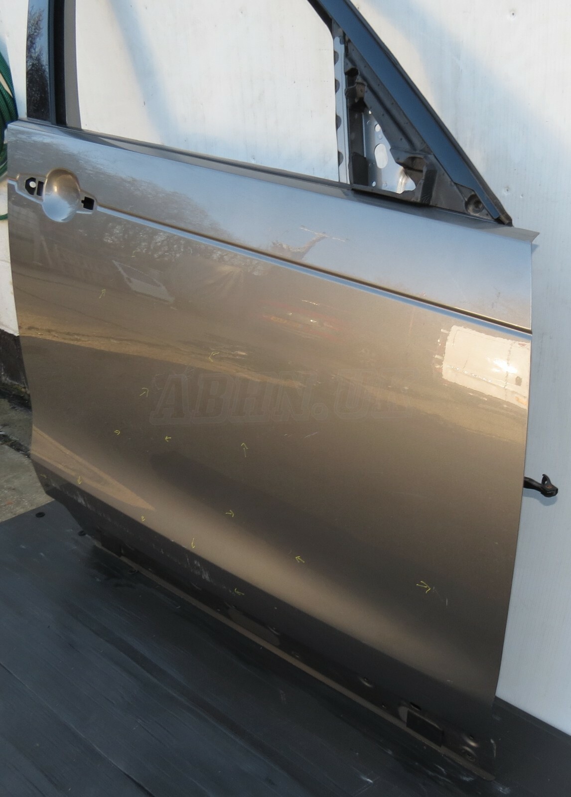 Land Rover Discovery 5/ V Genuine Right RH Side Bare Door Panel Kaikoura Stone - Image 6