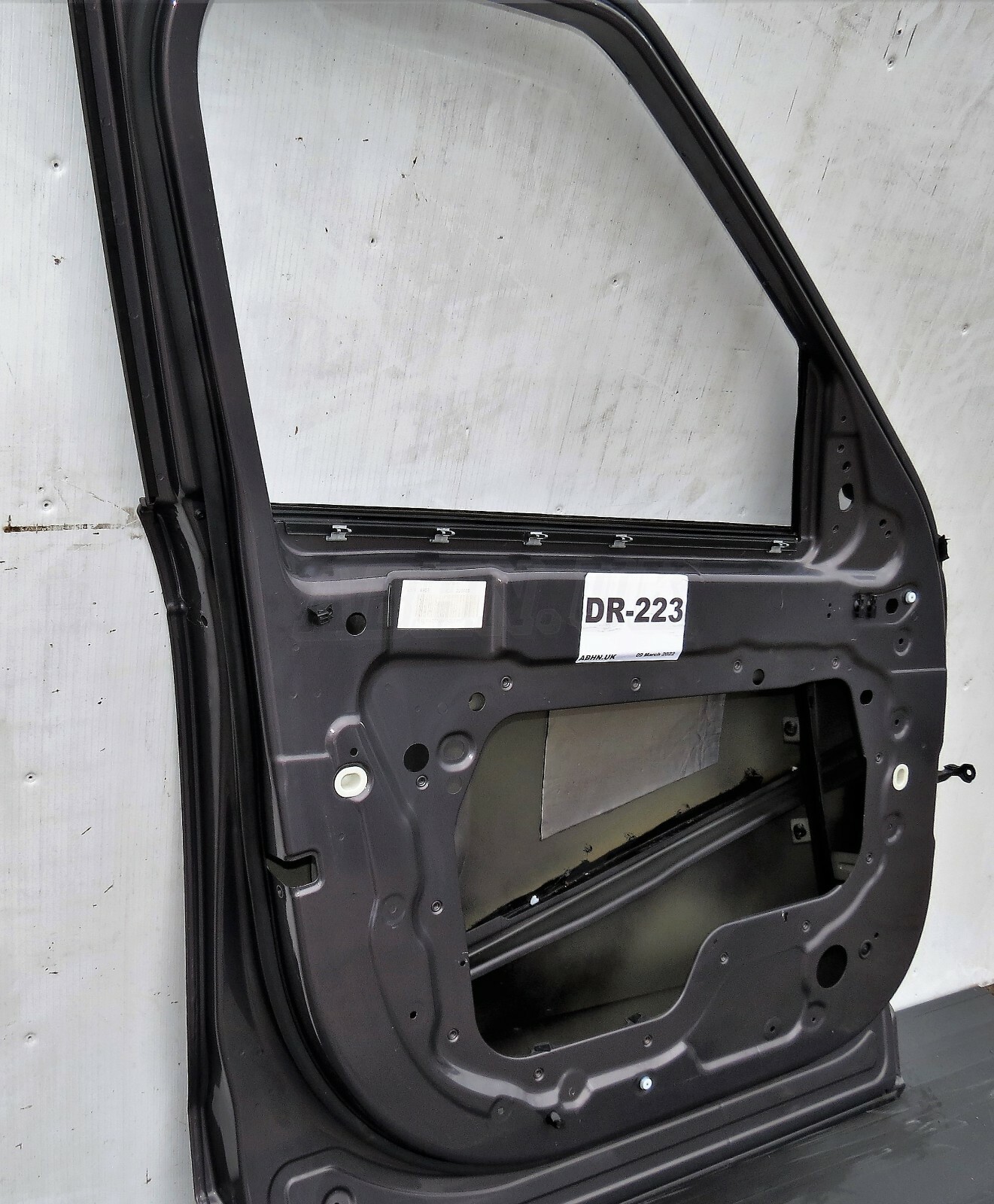 Land Rover Discovery 5/ V Genuine Left LH Side Bare Door Panel Dark Grey Met - Image 8