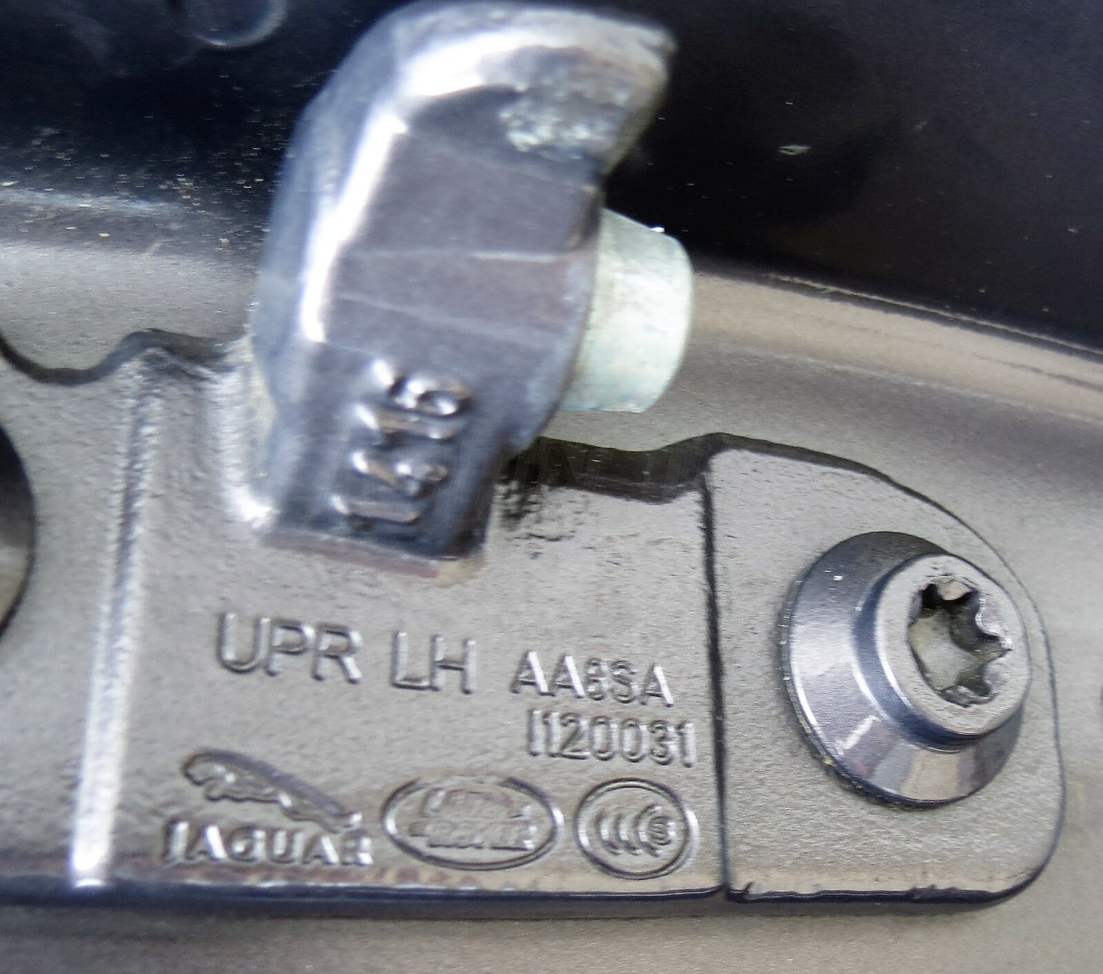 Land Rover Discovery 5/ V Genuine Left LH Side Bare Door Panel Dark Grey Met - Image 10