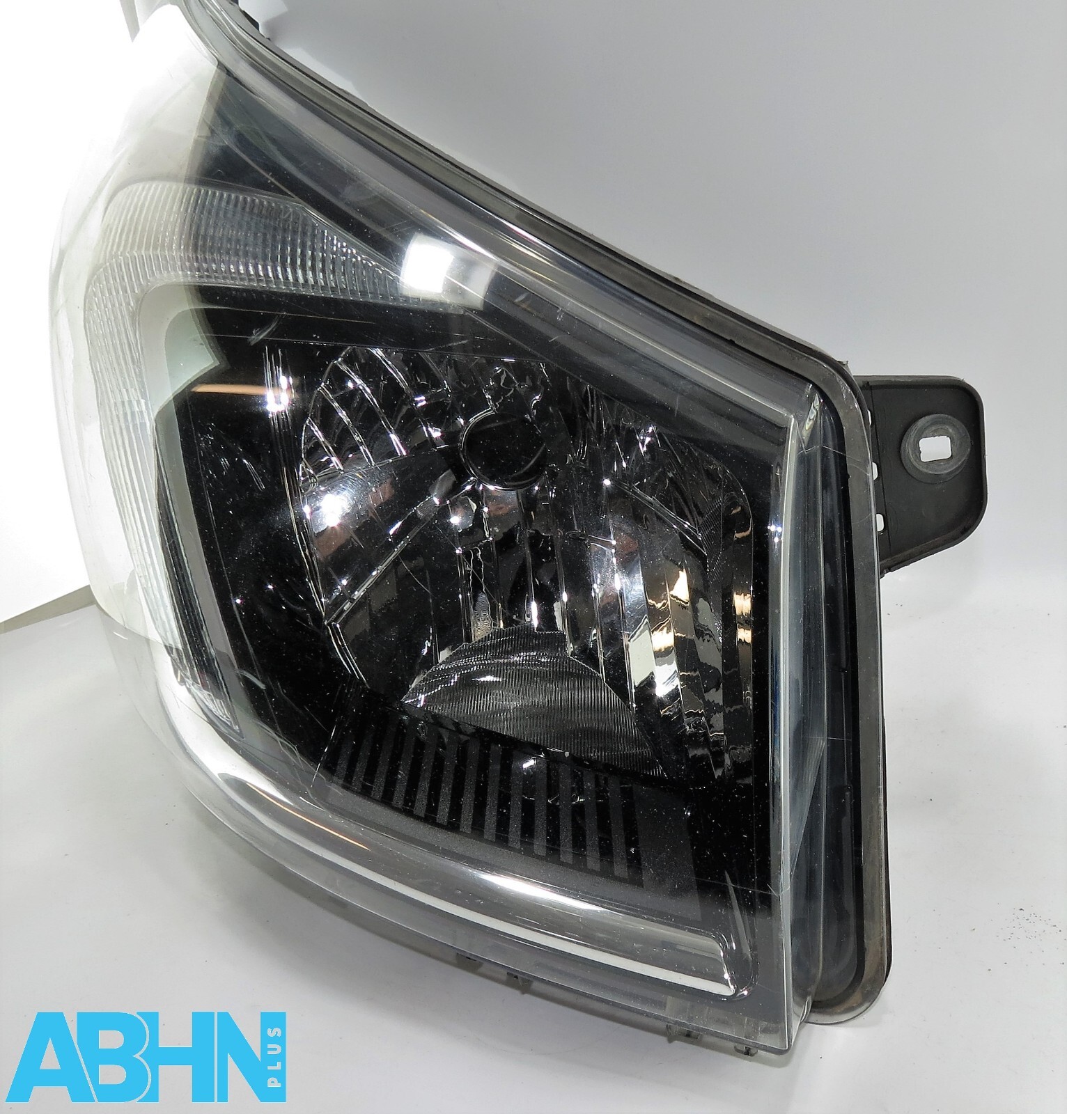 93867955 Vauxhall Vivaro B X82 2014-19 Genuine Right Side Headlight Lamp Unit - Image 4