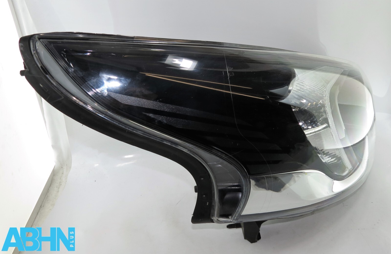 93867955 Vauxhall Vivaro B X82 2014-19 Genuine Right Side Headlight Lamp Unit - Image 6
