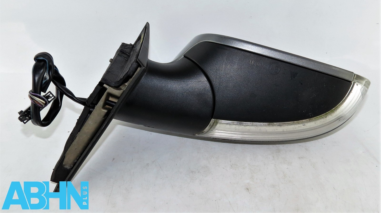 VW Passat B5.5 /2003-2005 Right Side Electric Heated Wing Mirror Met United Grey - Image 8