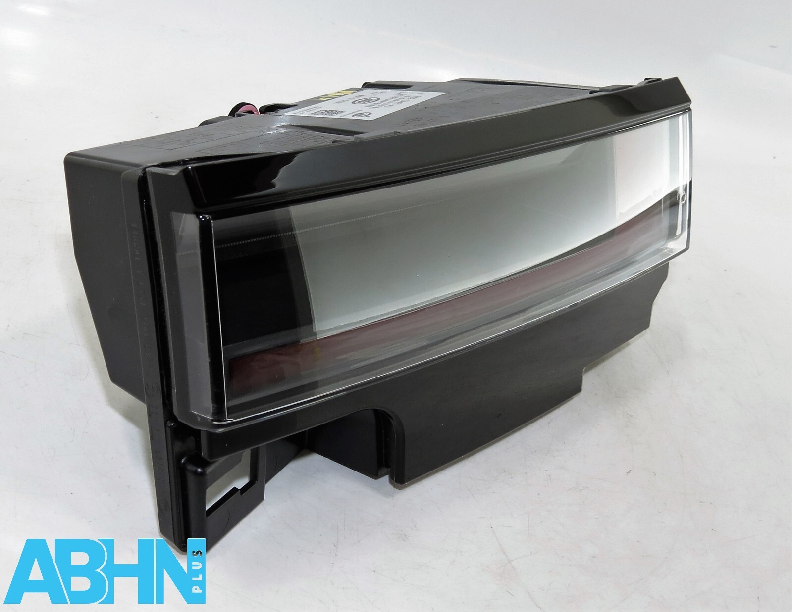 R8D213A421AD Range Rover Evoque L551 24 Genuine Rear Left Tailgate Light BA RW 5 - Image 4