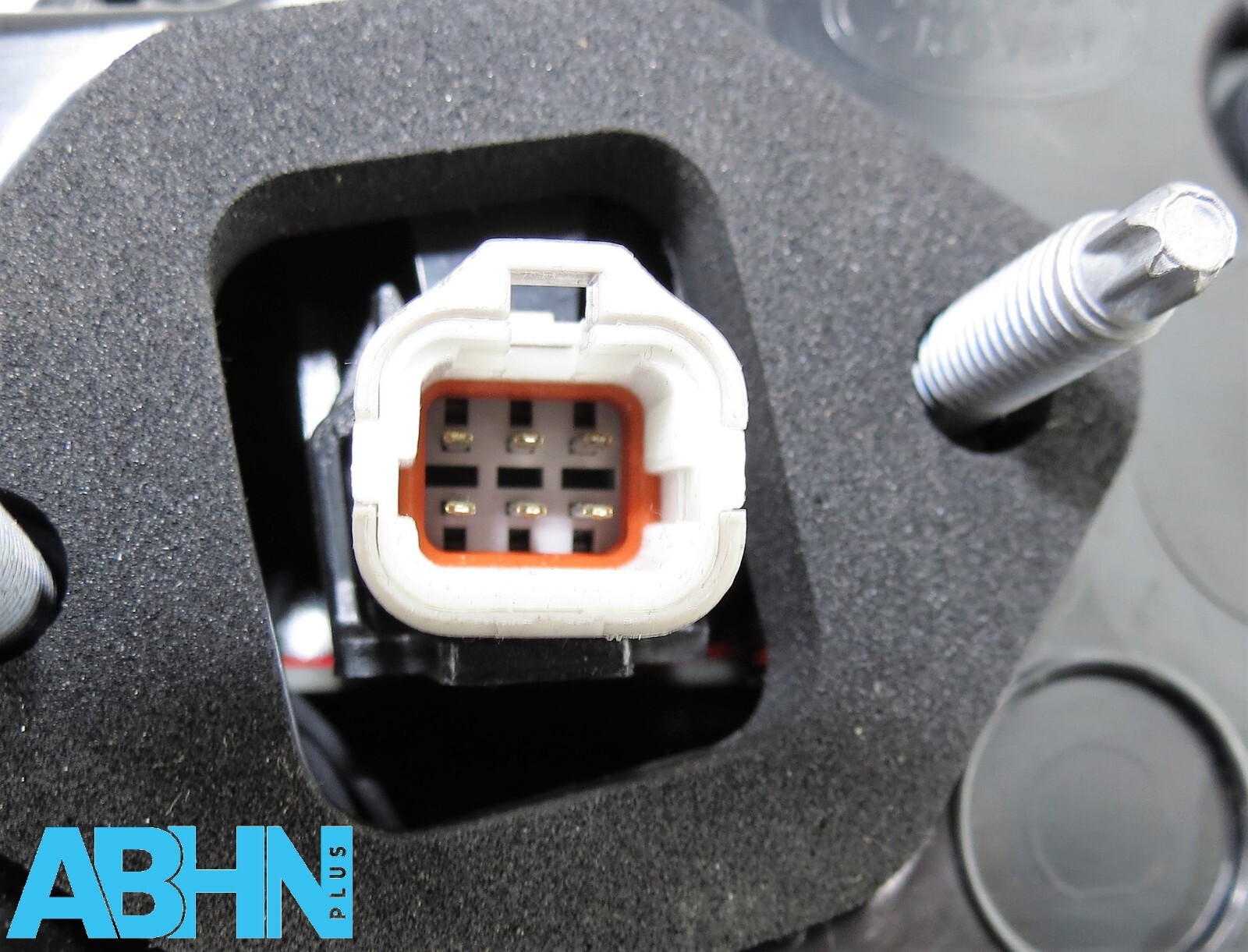 R8D213A421AD Range Rover Evoque L551 24 Genuine Rear Left Tailgate Light BA RW 5 - Image 11