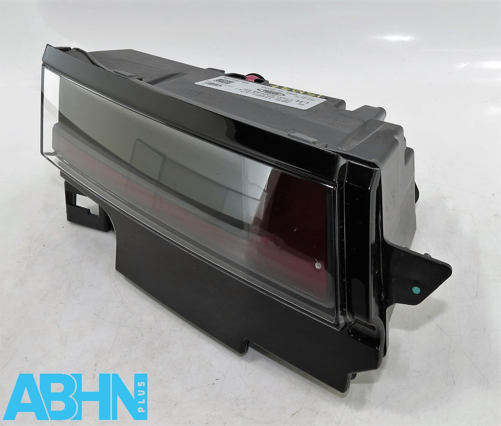 R8D213A421AD Range Rover Evoque L551 24 Genuine Rear Left Tailgate Light BA RW 8 - Image 6