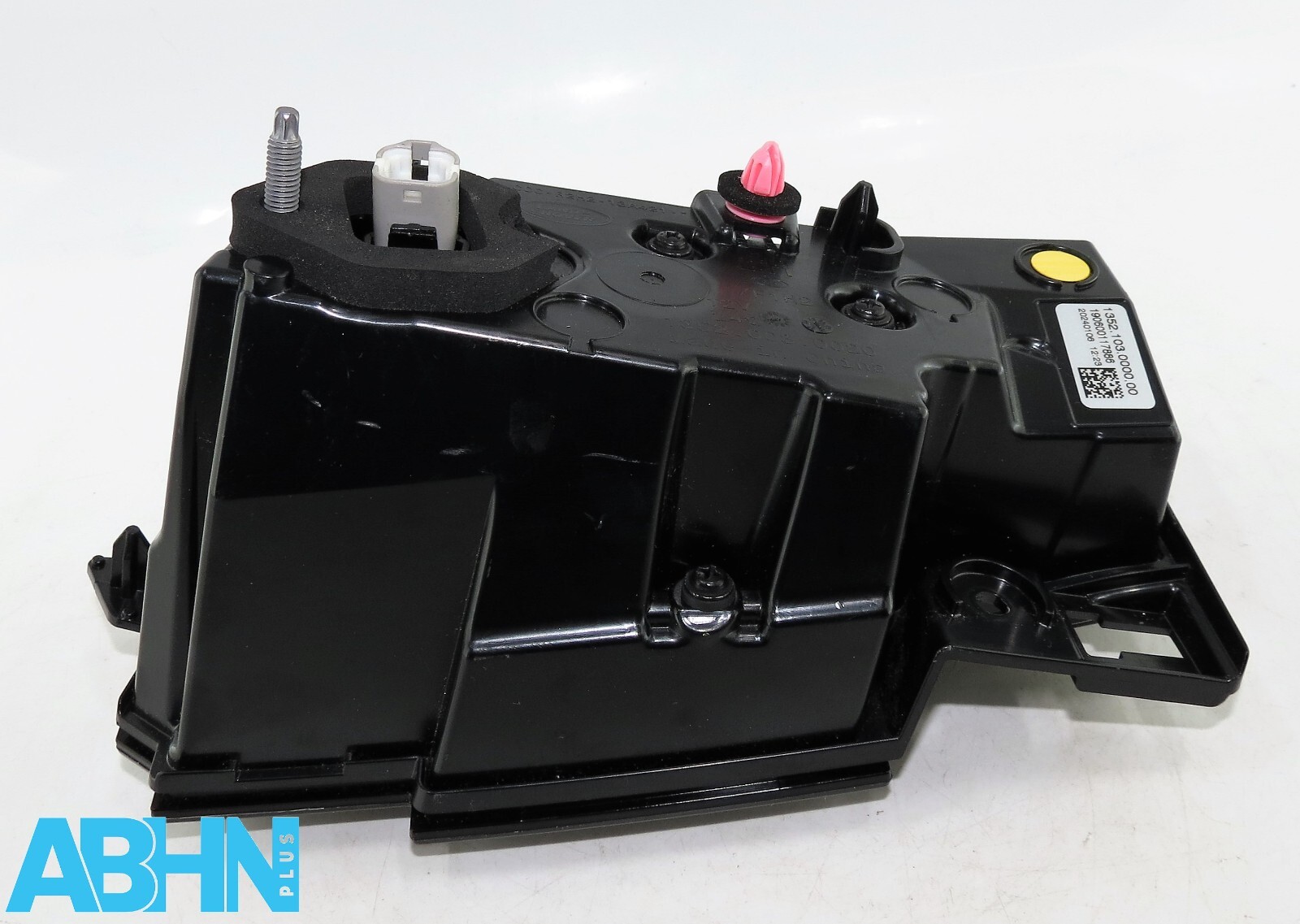 R8D213A421AD Range Rover Evoque L551 24 Genuine Rear Left Tailgate Light BA RW 8 - Image 8