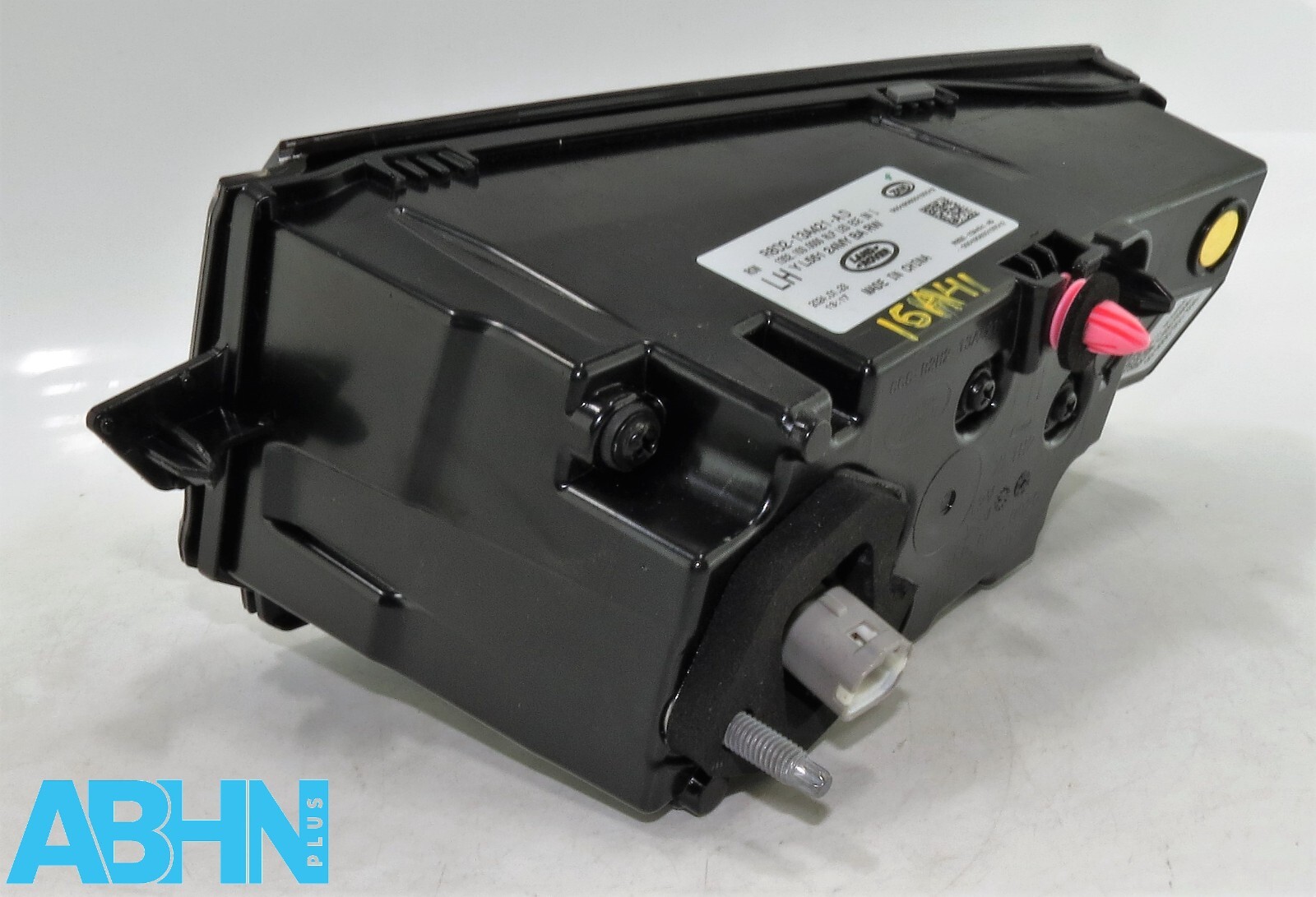 R8D213A421AD Range Rover Evoque L551 24 Genuine Rear Left Tailgate Light BA RW 1 - Image 5