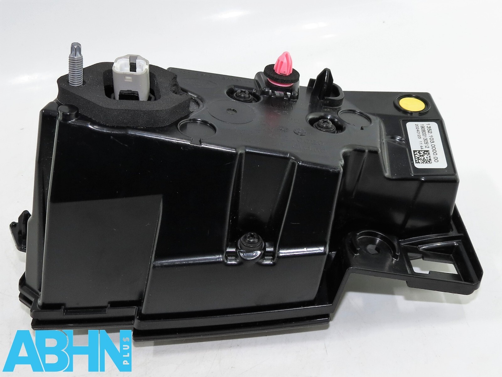 R8D213A421AD Range Rover Evoque L551 24 Genuine Rear Left Tailgate Light BA RW 1 - Image 8