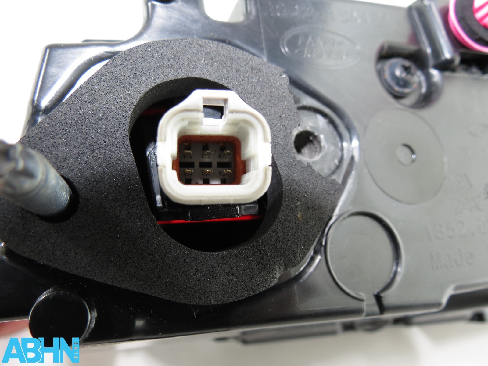 R8D213A421AC Range Rover Evoque L551 24 Genuine Rear Left Tailgate Light BA RW 6 - Image 11