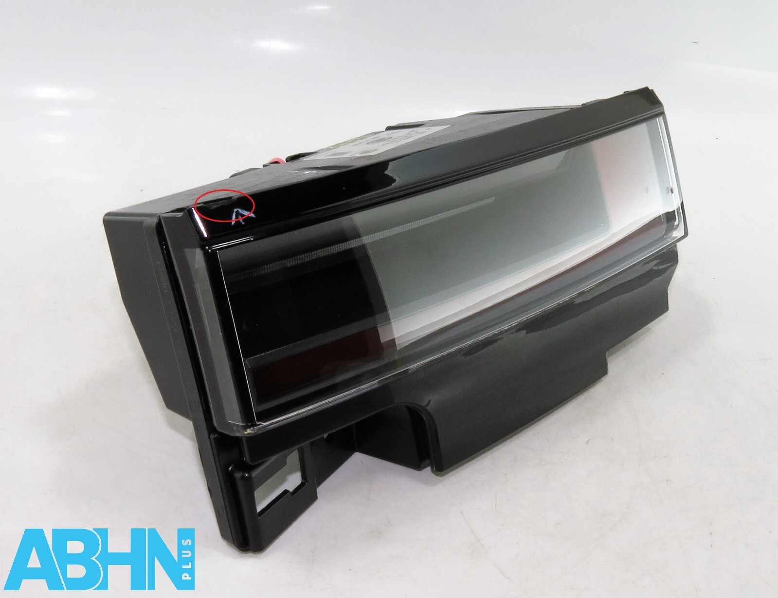 R8D213A421AC Range Rover Evoque L551 24 Genuine Rear Left Tailgate Light BA RW 8 - Image 4