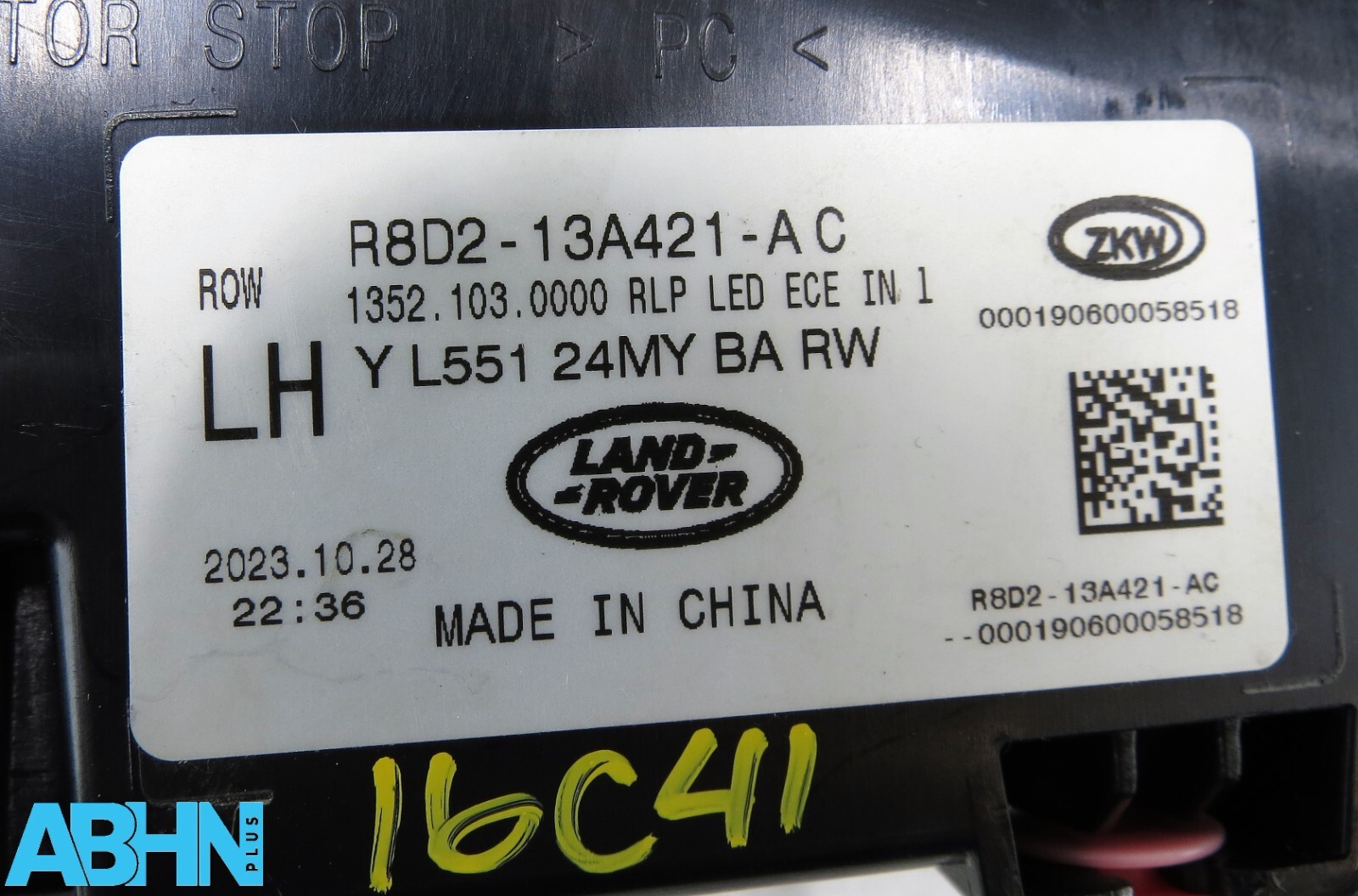 R8D213A421AC Range Rover Evoque L551 24 Genuine Rear Left Tailgate Light BA RW 1 - Image 9