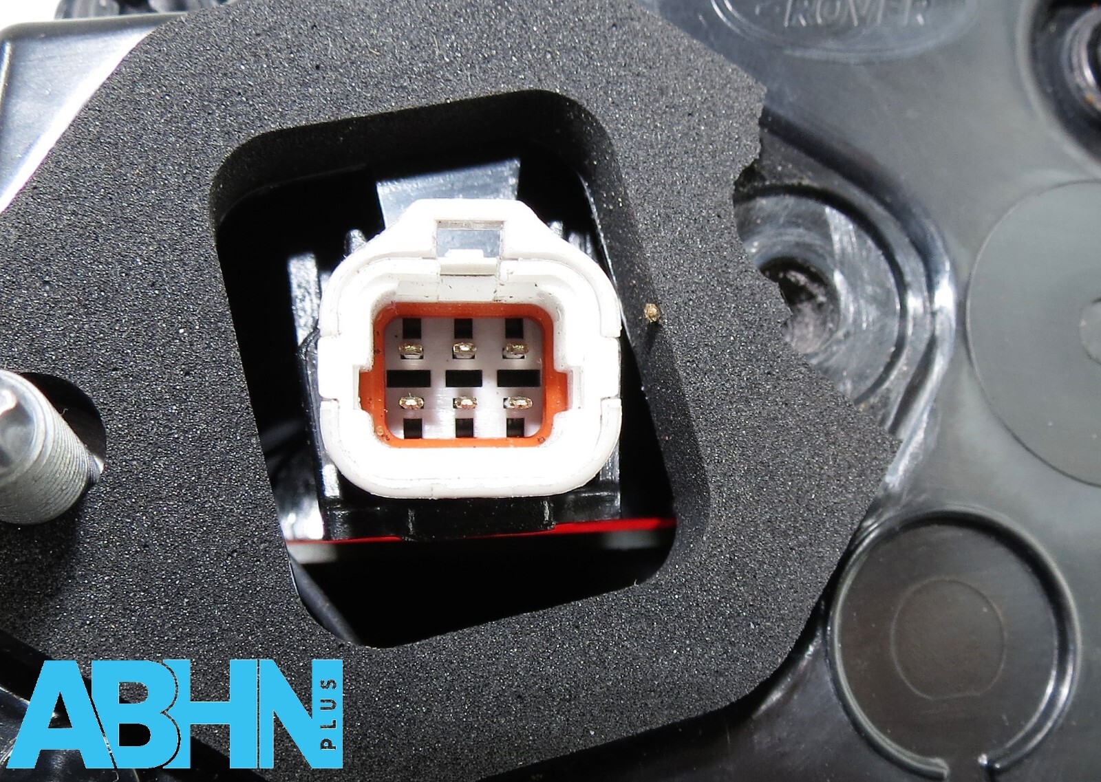 R8D213A421AC Range Rover Evoque L551 24 Genuine Rear Left Tailgate Light BA RW 1 - Image 11