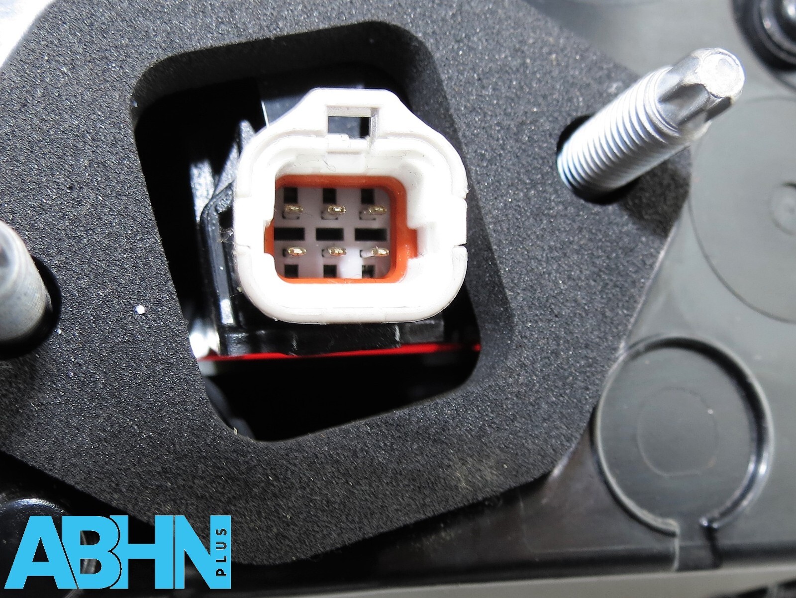 R8D213A421BD Range Rover Evoque L551 24 Genuine Rear Left Tailgate Light BA NA 5 - Image 11