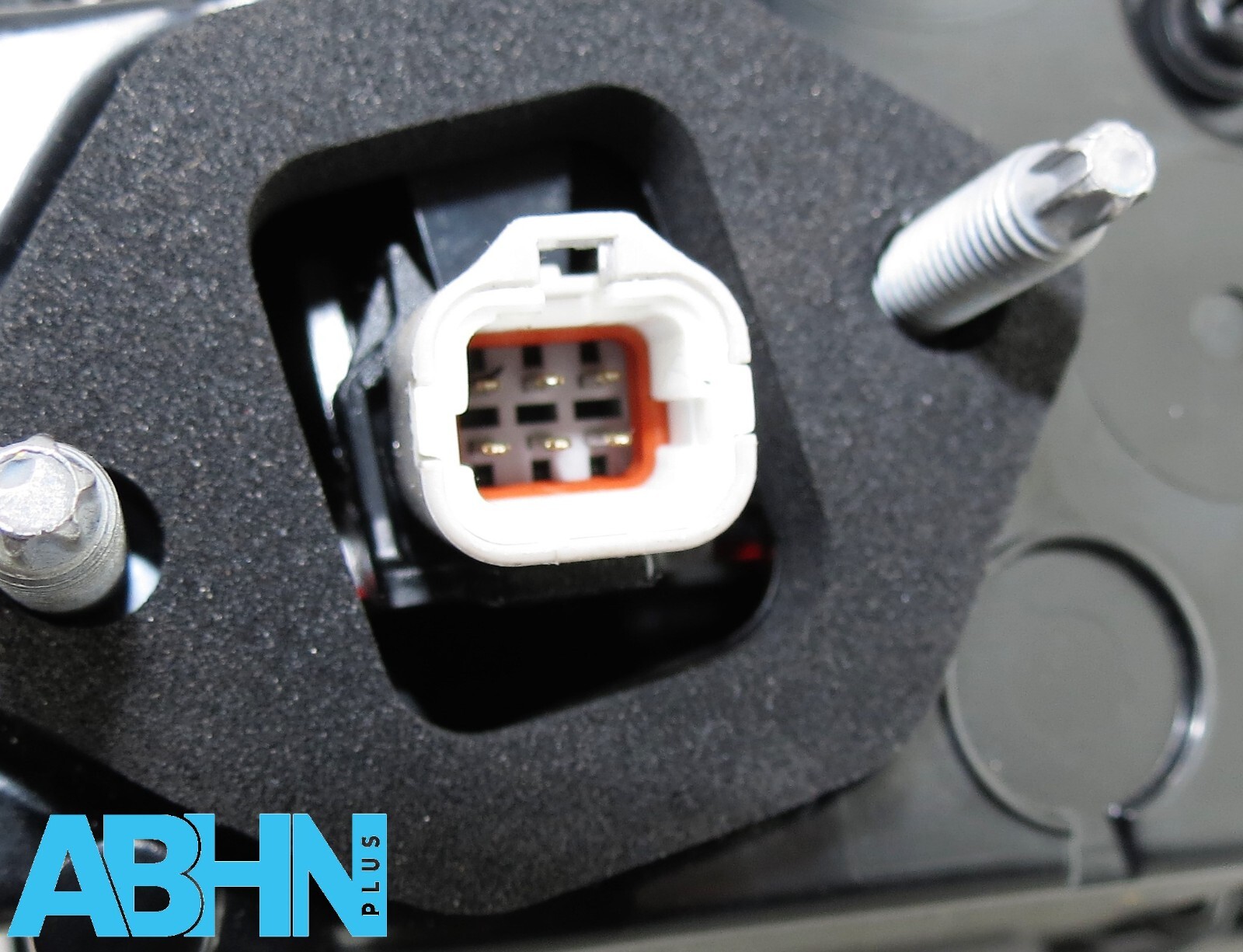 R8D213A421BD Range Rover Evoque L551 24 Genuine Rear Left Tailgate Light BA NA 7 - Image 10