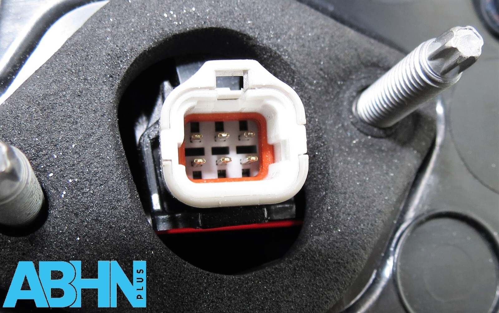 R8D2-13A421-BC Range Rover Evoque L551 Genuine Rear Left Tailgate Light RL MY24 - Image 12