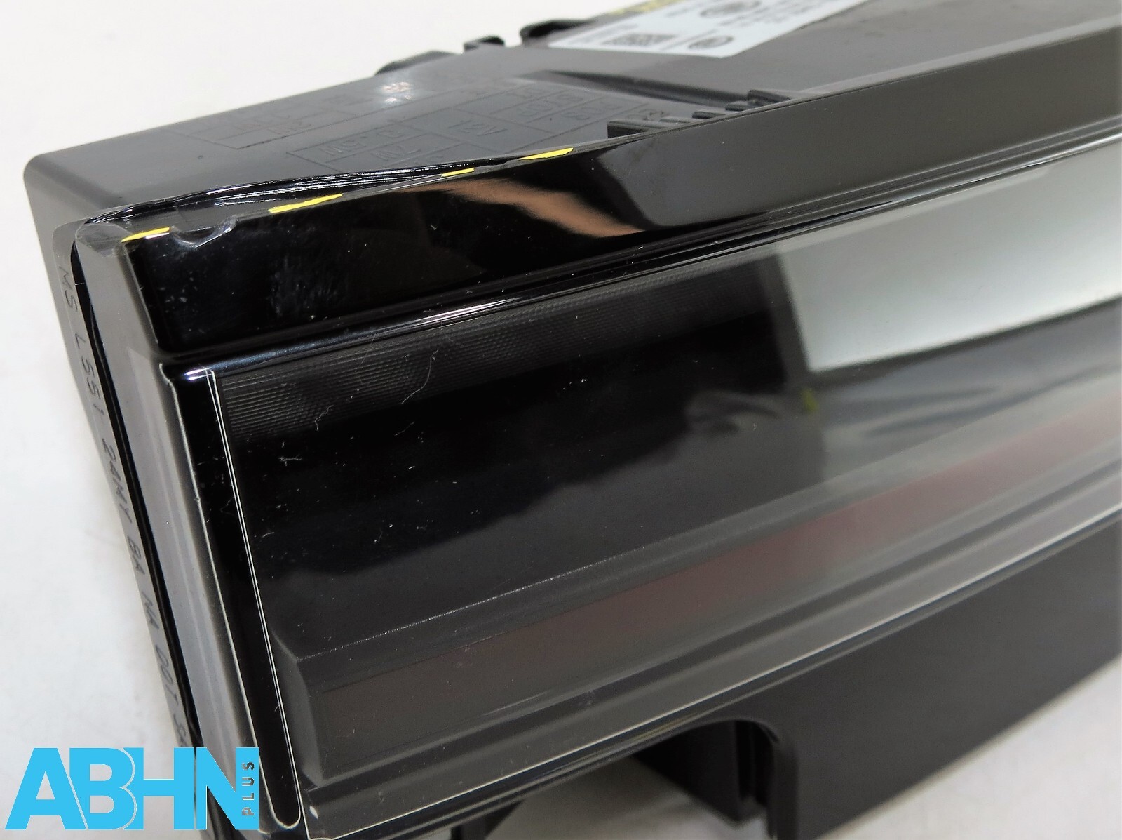 R8D213A421BC Range Rover Evoque L551 24 Genuine Rear Left Tailgate Light BA NA 6 - Image 6