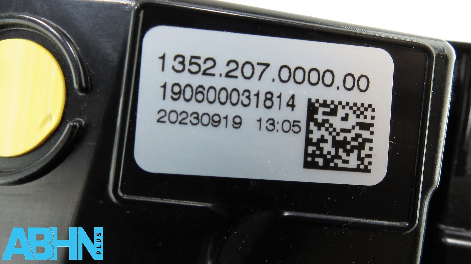 R8D213A421BC Range Rover Evoque L551 24 Genuine Rear Left Tailgate Light BA NA 6 - Image 11