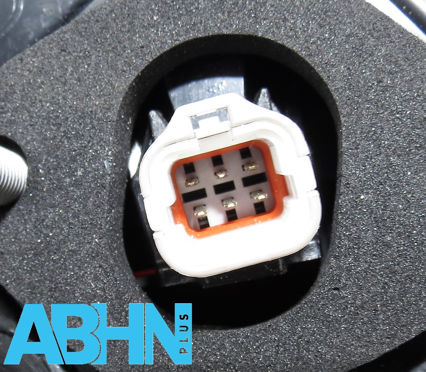 R8D213A420BC Range Rover Evoque L551 24MY Rear Right Inner Tailgate Light SAE 8 - Image 13