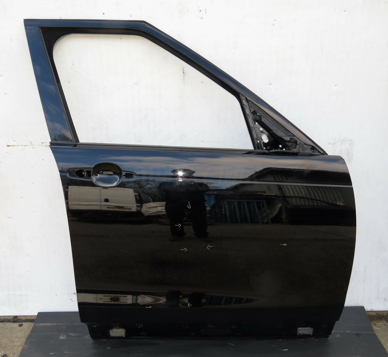 Land Rover Discovery 5 L462 Genuine Right RH Side Bare Door Panel Narvik Black