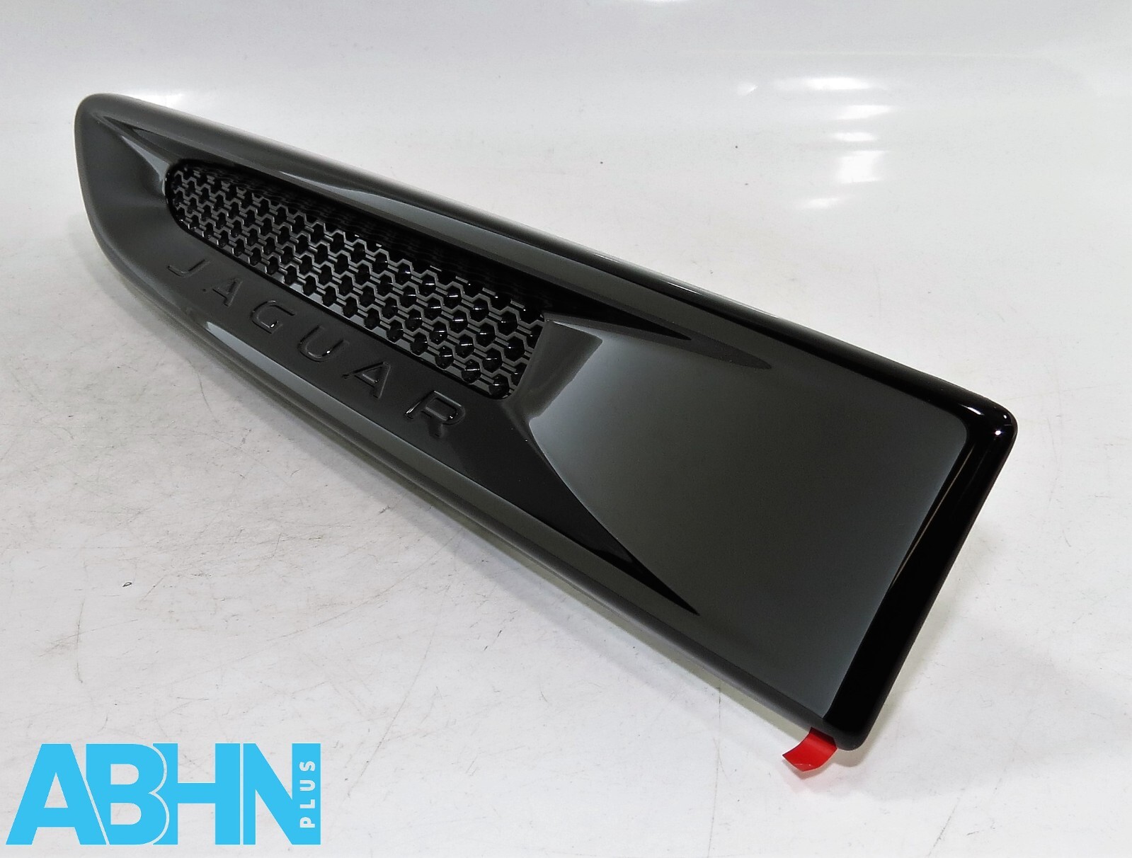 Jaguar XF X260 Genuine New Pair Left + Right Side Wing Fender Vent Trim Black - Image 15