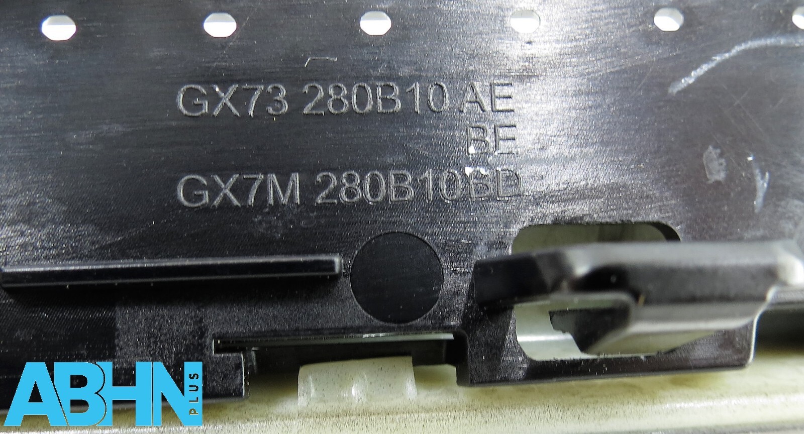 Jaguar XF X260 Genuine New Pair Left + Right Side Wing Fender Vent Trim Black - Image 20