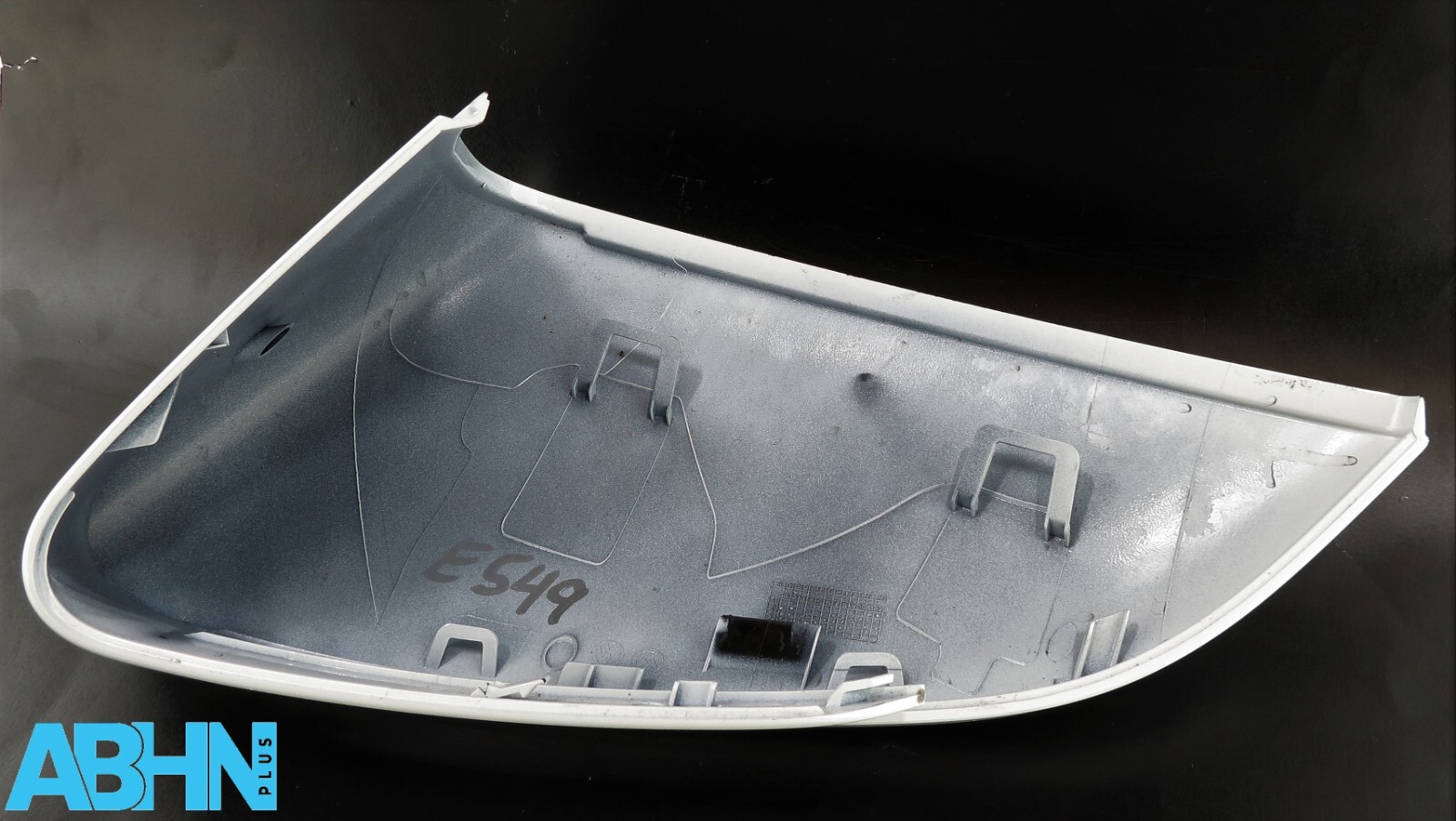 11B.857.538 VW ID.4 ID.5 Genuine Right Side Wing Mirror Cap Cover Gloss White 9 - Image 4