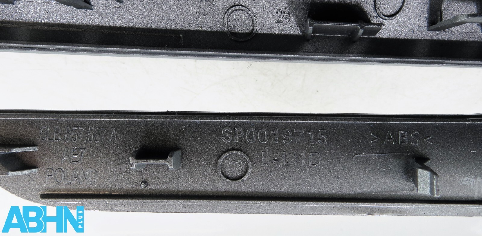 5LB857537A Skoda Enyaq Audi Q4 Genuine Left Side Wing Mirror Cover Silver Met - Image 9