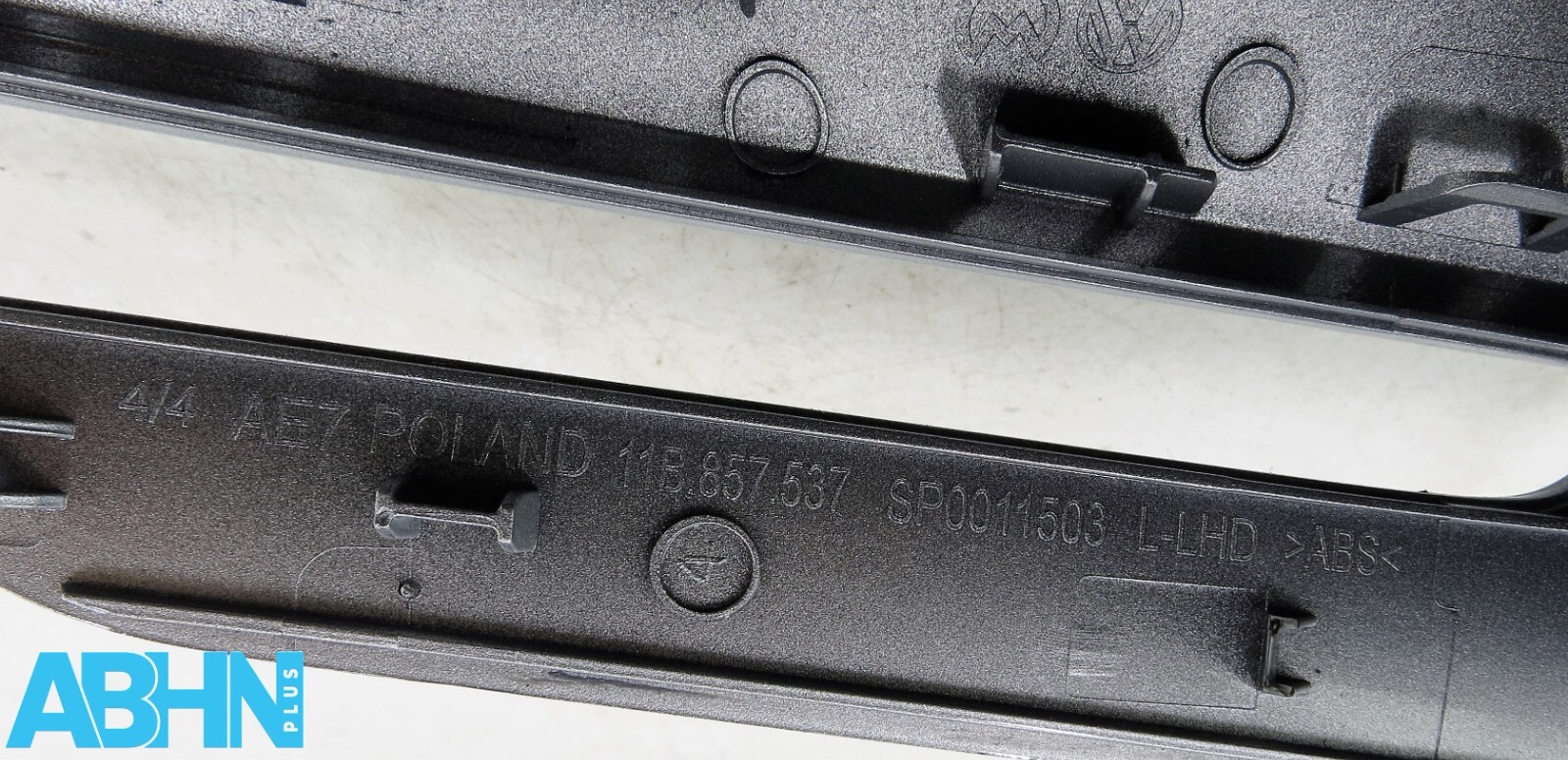 11B.857.537 VW ID.4 ID.5 Genuine Left Side Wing Mirror Cover Silver Met C7A - Image 8