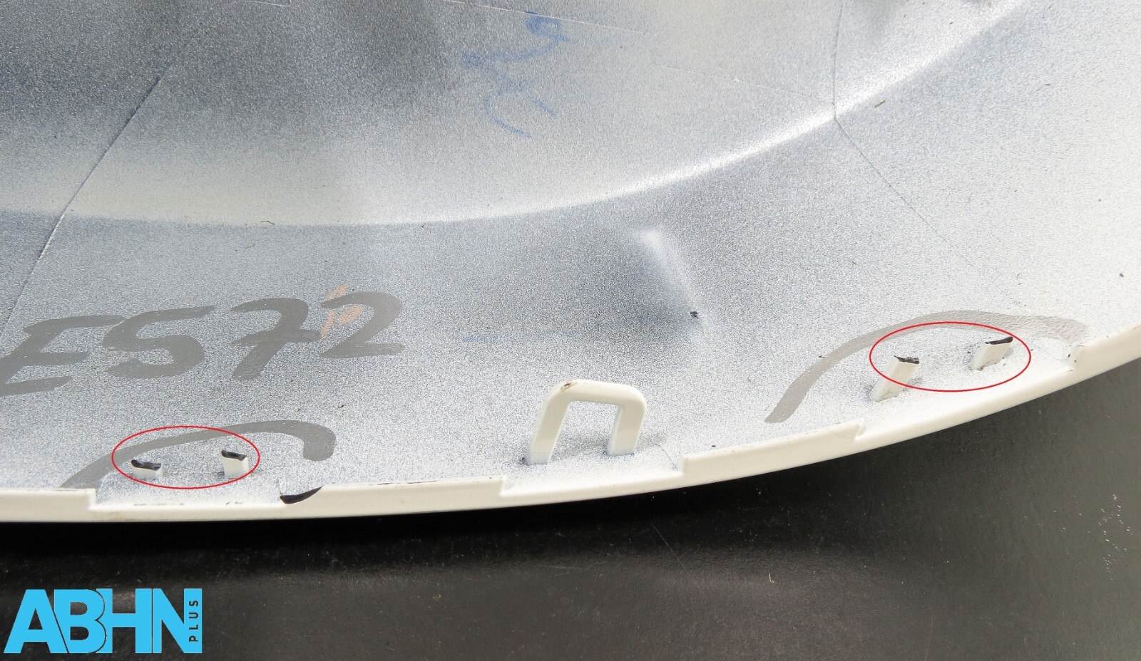 2K5857528B VW Caddy MK4 Genuine Right RH Side Wing Mirror Cover Candy White B9A2 - Image 8