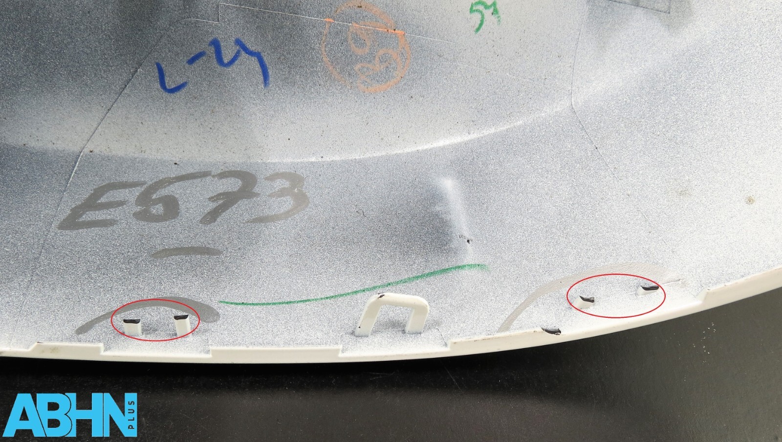 2K5857528B VW Caddy MK4 Genuine Right RH Side Wing Mirror Cover Candy White B9A3 - Image 9